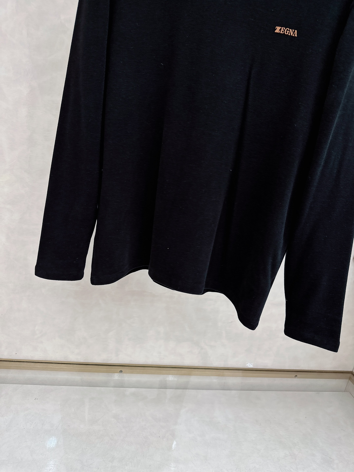 杰尼亚 2025新款原单男士休闲抓绒长袖 高端定制 高版本 时尚百搭爆款进口面料 手感超柔软细腻 穿着亲