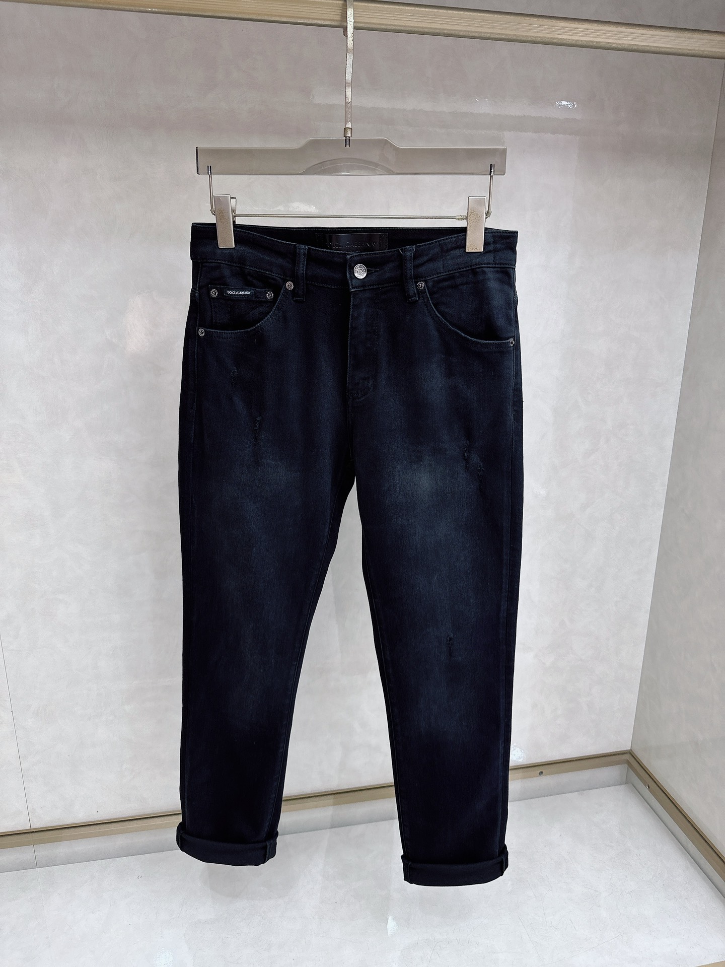 DG 2025秋冬🔥🔥新款现货上市，原单爆款牛仔裤👖超级定制款，原版五金，超级重工工艺，版型超赞👍细节做