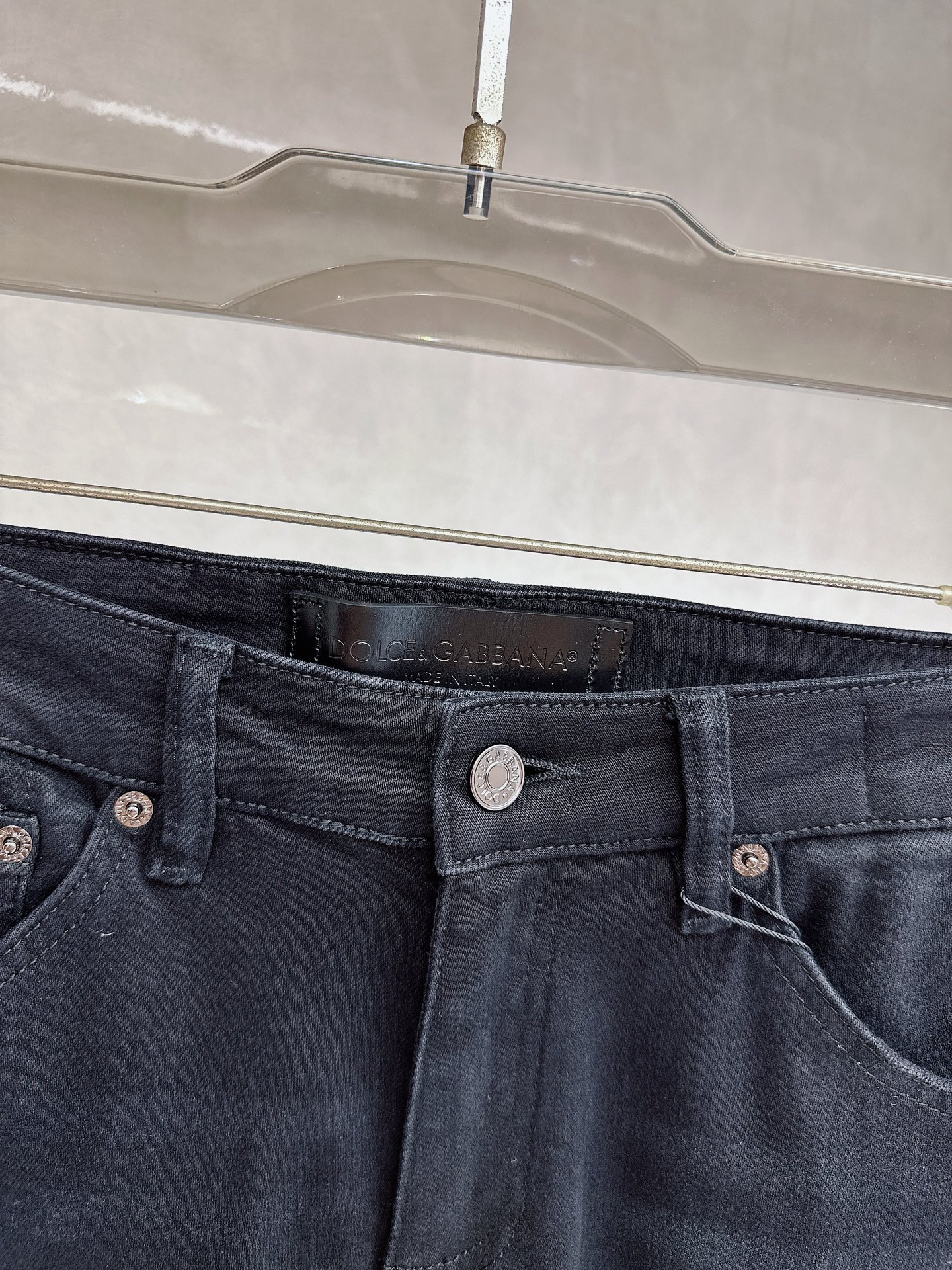 DG 2025秋冬🔥🔥新款现货上市，原单爆款牛仔裤👖超级定制款，原版五金，超级重工工艺，版型超赞👍细节做