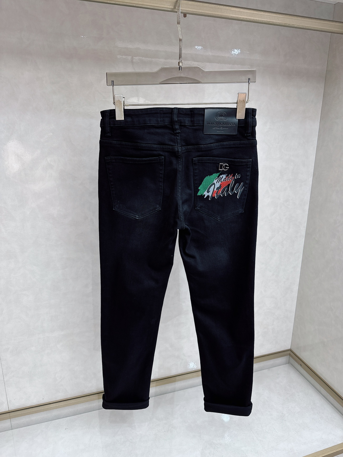 DG 2025秋冬🔥🔥新款现货上市，原单爆款牛仔裤👖超级定制款，原版五金，超级重工工艺，版型超赞👍细节做