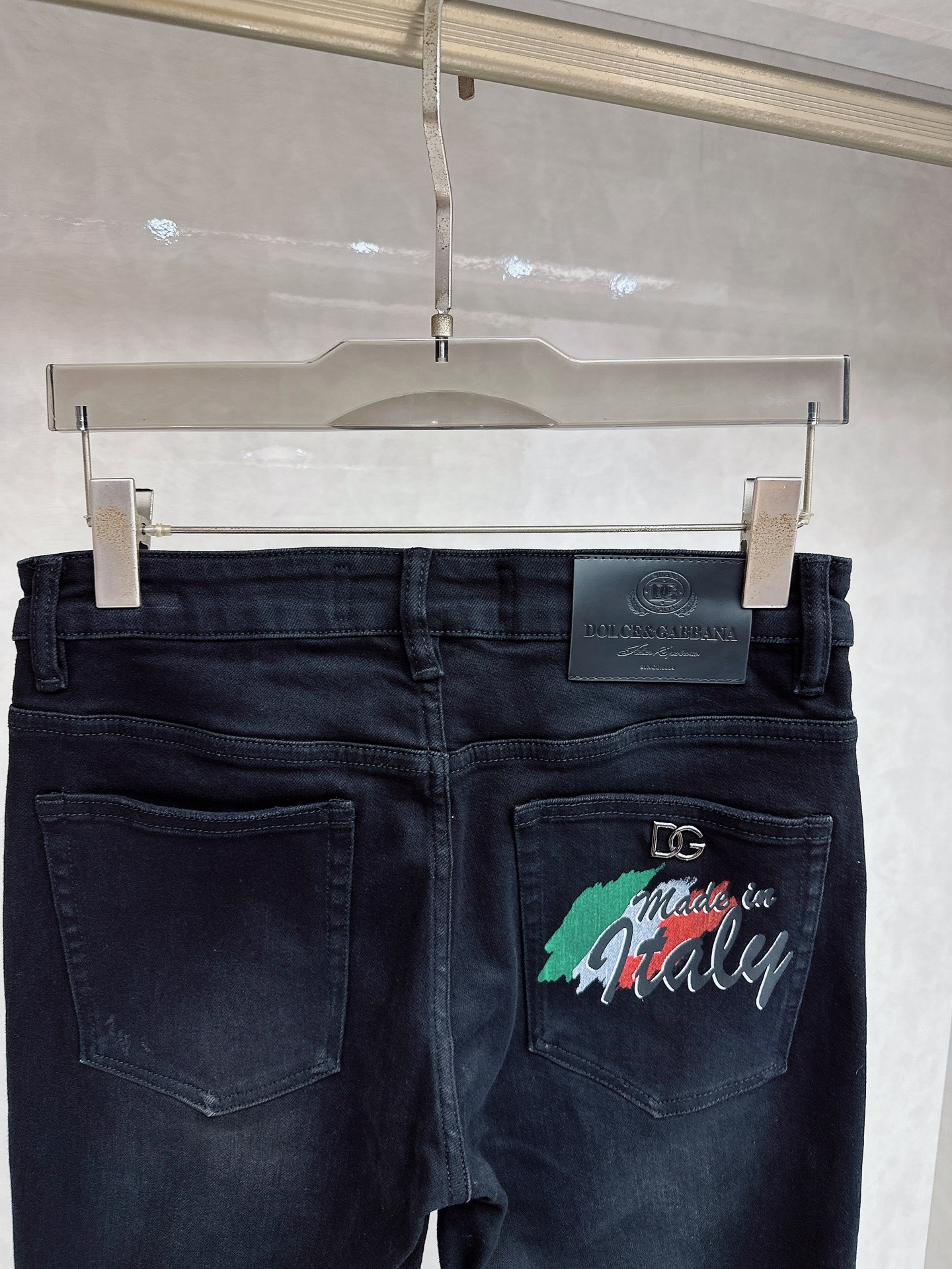 DG 2025秋冬🔥🔥新款现货上市，原单爆款牛仔裤👖超级定制款，原版五金，超级重工工艺，版型超赞👍细节做