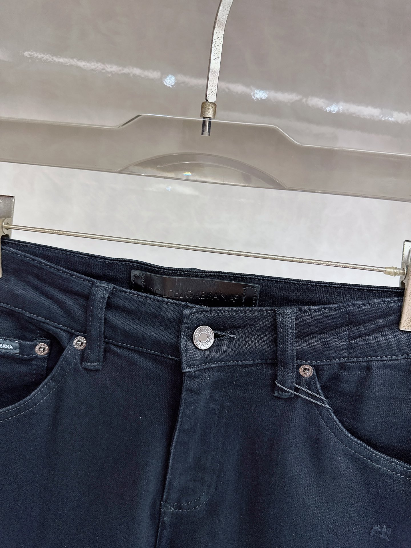 DG 2025秋冬🔥🔥新款现货上市，原单爆款牛仔裤👖超级定制款，原版五金，超级重工工艺，版型超赞👍细节做