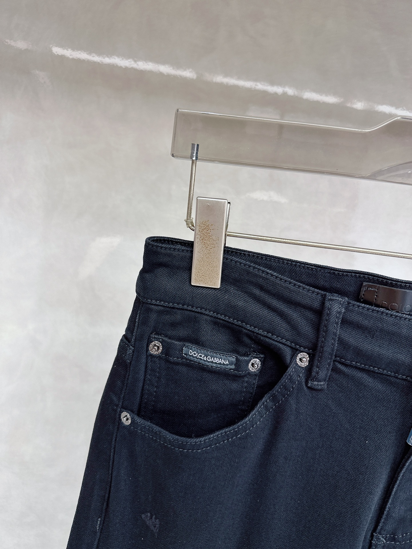 DG 2025秋冬🔥🔥新款现货上市，原单爆款牛仔裤👖超级定制款，原版五金，超级重工工艺，版型超赞👍细节做