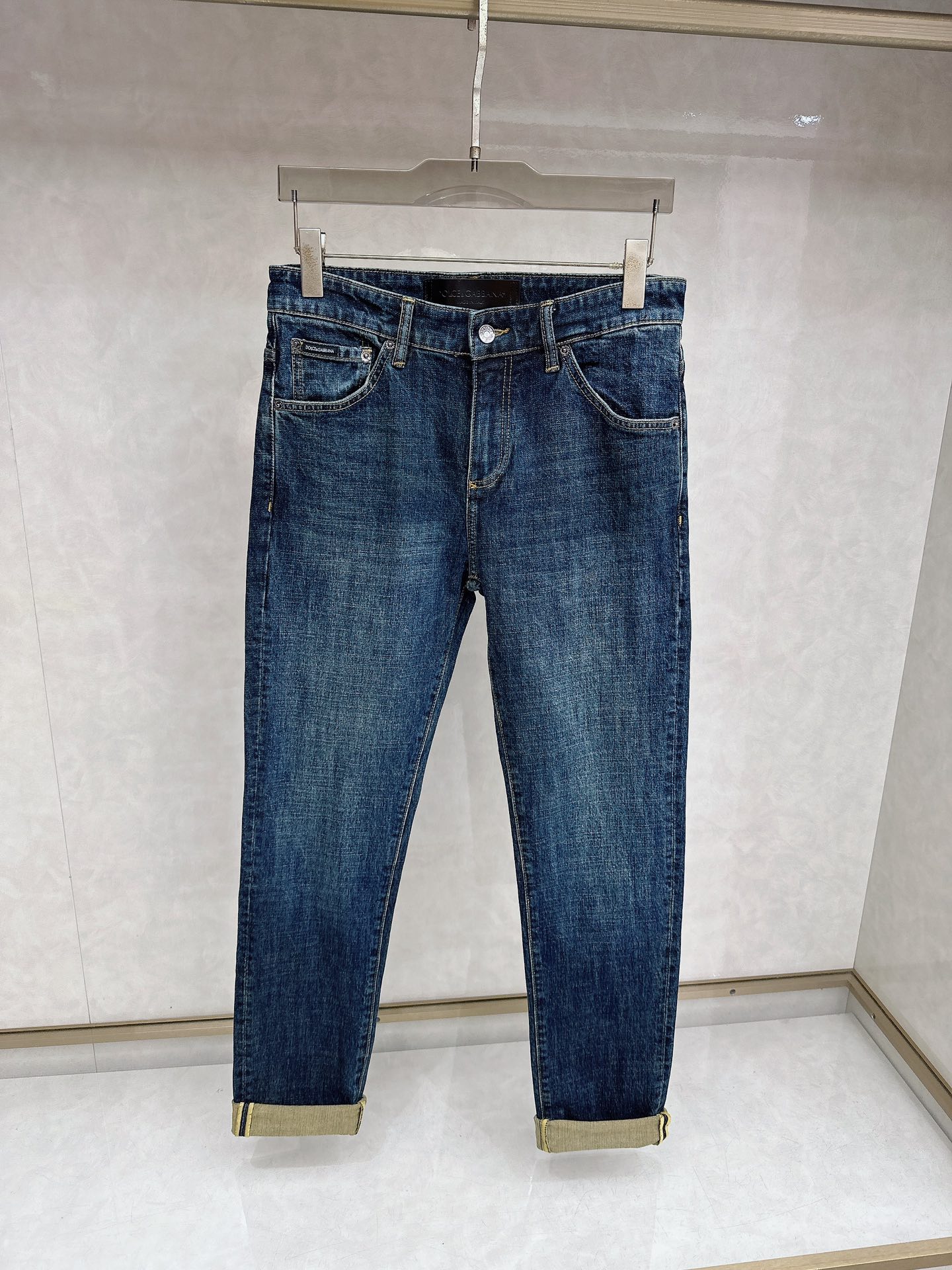 DG 2025秋冬🔥🔥新款现货上市，原单爆款牛仔裤👖超级定制款，原版五金，超级重工工艺，版型超赞👍细节做