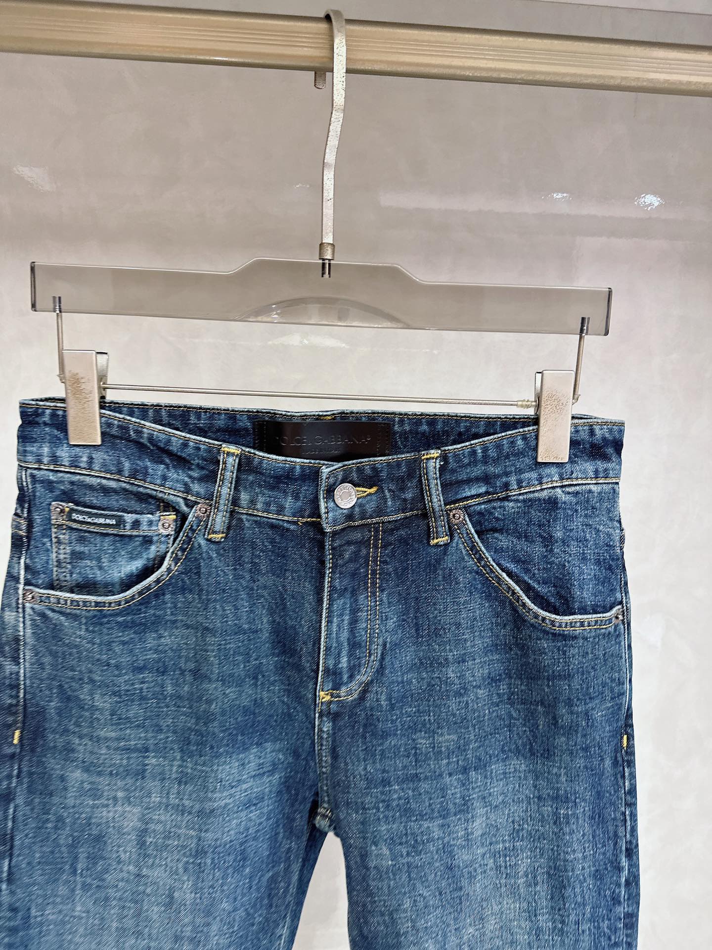 DG 2025秋冬🔥🔥新款现货上市，原单爆款牛仔裤👖超级定制款，原版五金，超级重工工艺，版型超赞👍细节做