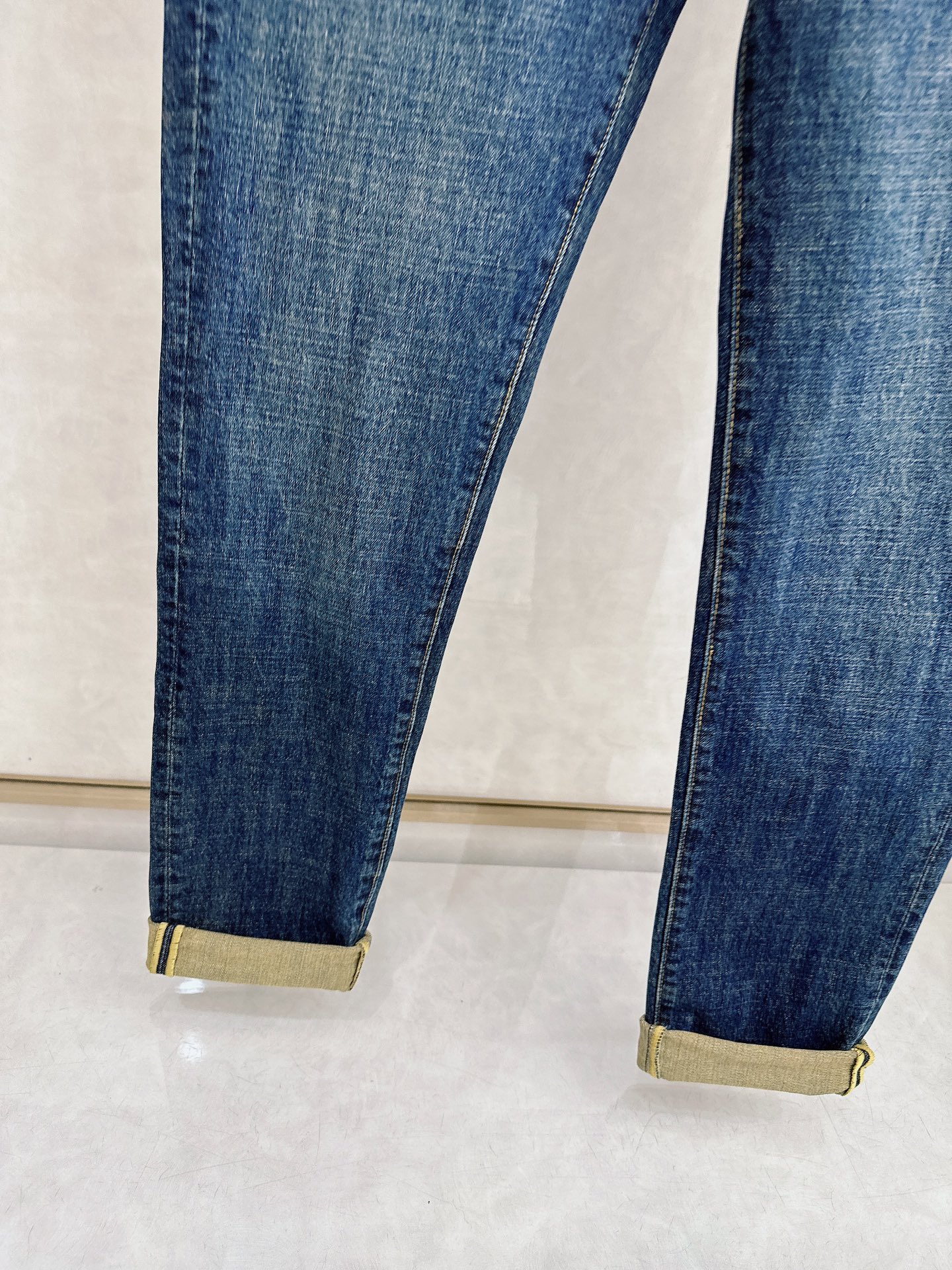 DG 2025秋冬🔥🔥新款现货上市，原单爆款牛仔裤👖超级定制款，原版五金，超级重工工艺，版型超赞👍细节做