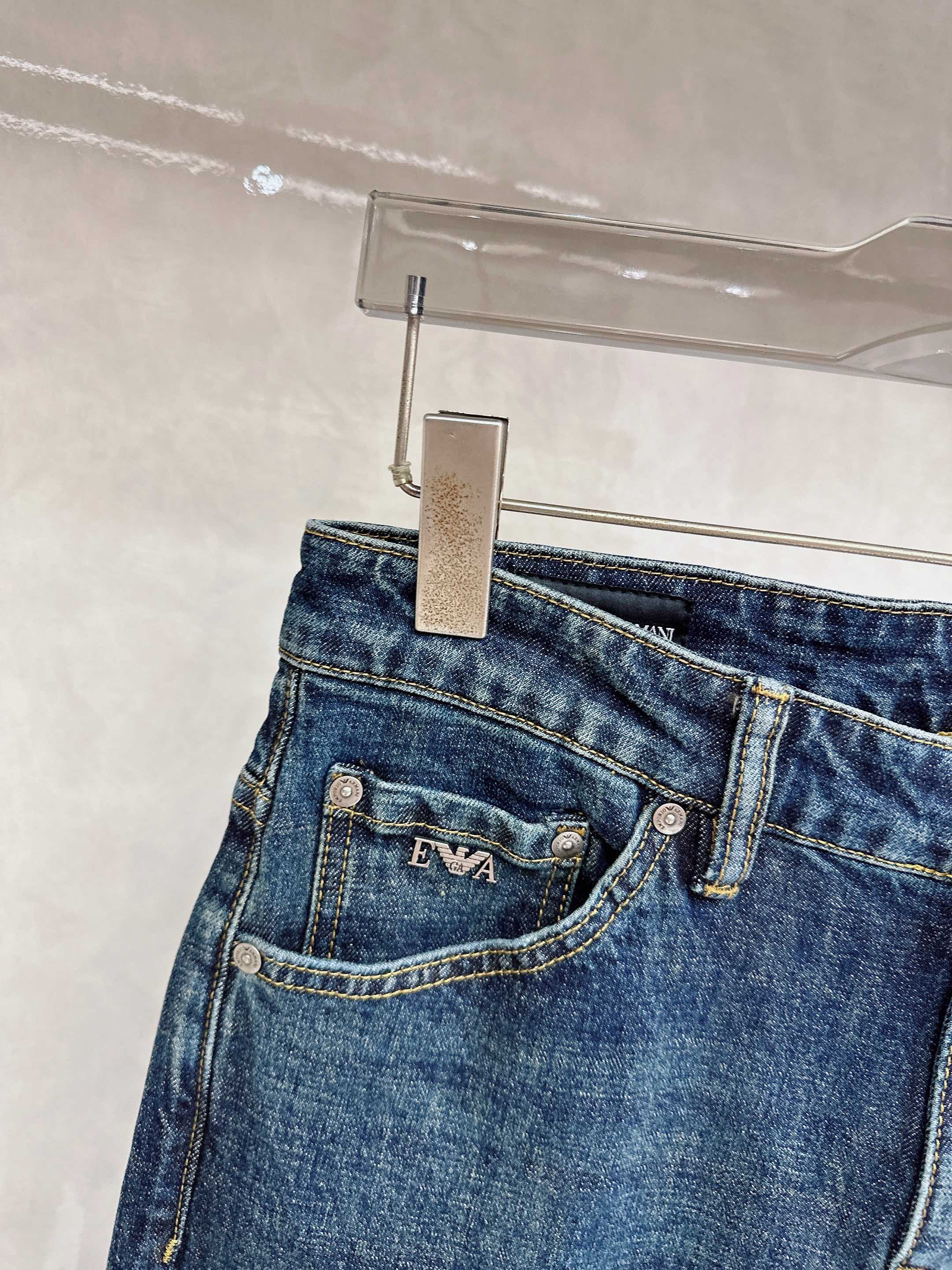 阿玛尼 2025秋冬🔥🔥新款现货上市，原单爆款牛仔裤👖超级定制款，原版五金，超级重工工艺，版型超赞👍细节