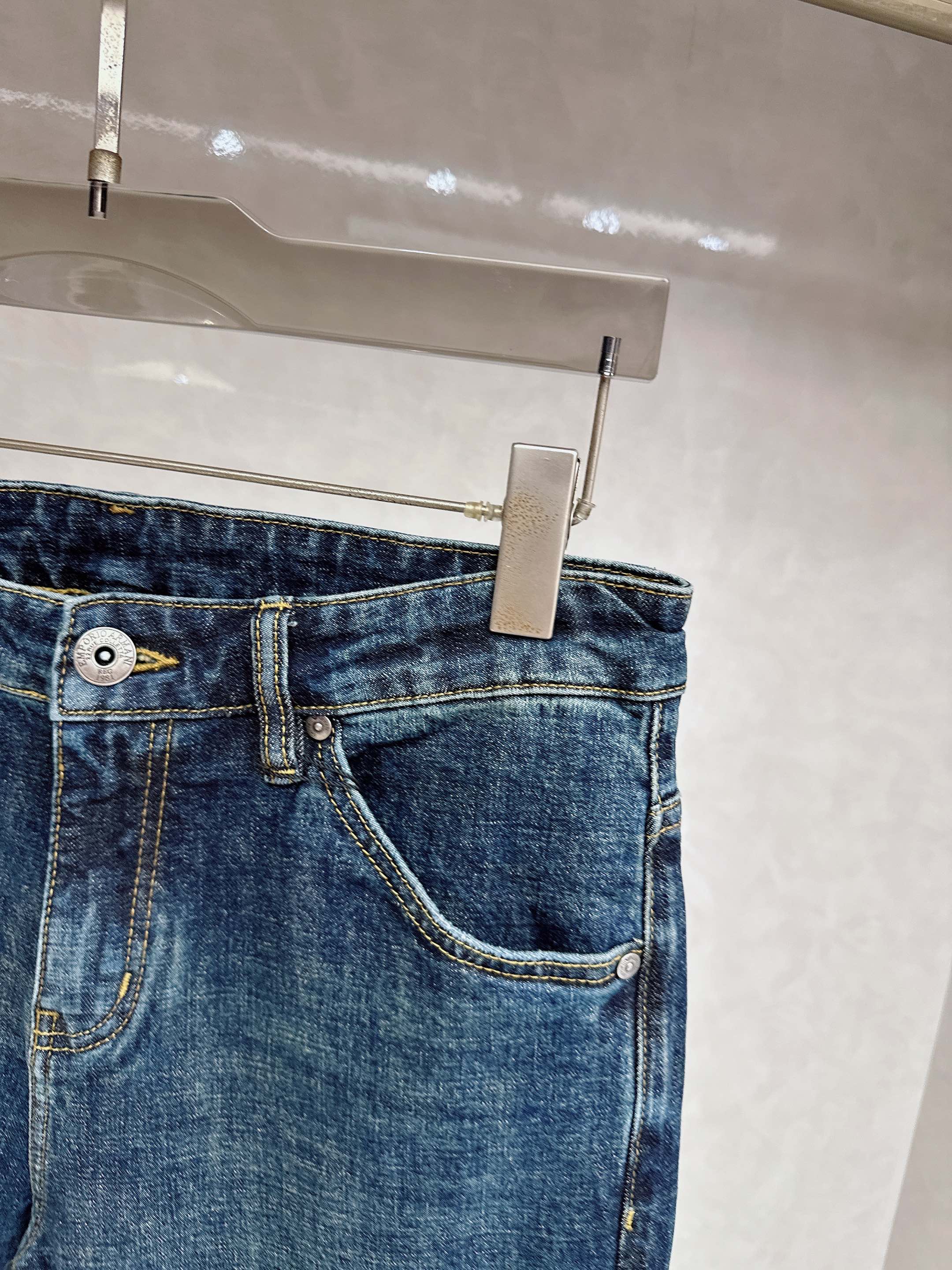 阿玛尼 2025秋冬🔥🔥新款现货上市，原单爆款牛仔裤👖超级定制款，原版五金，超级重工工艺，版型超赞👍细节