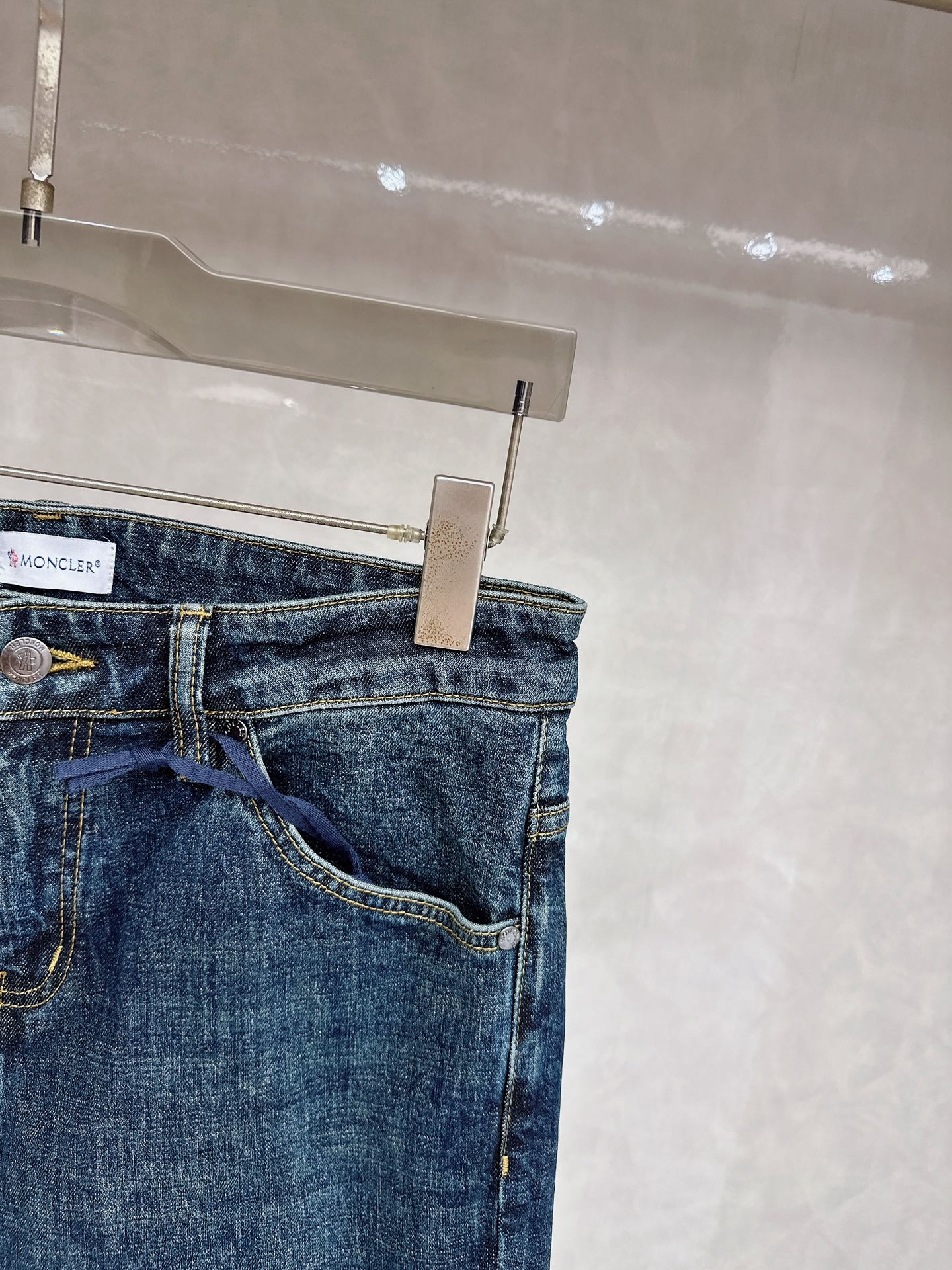 蒙口 2025秋冬🔥🔥新款现货上市，原单爆款牛仔裤👖超级定制款，原版五金，超级重工工艺，版型超赞👍细节做