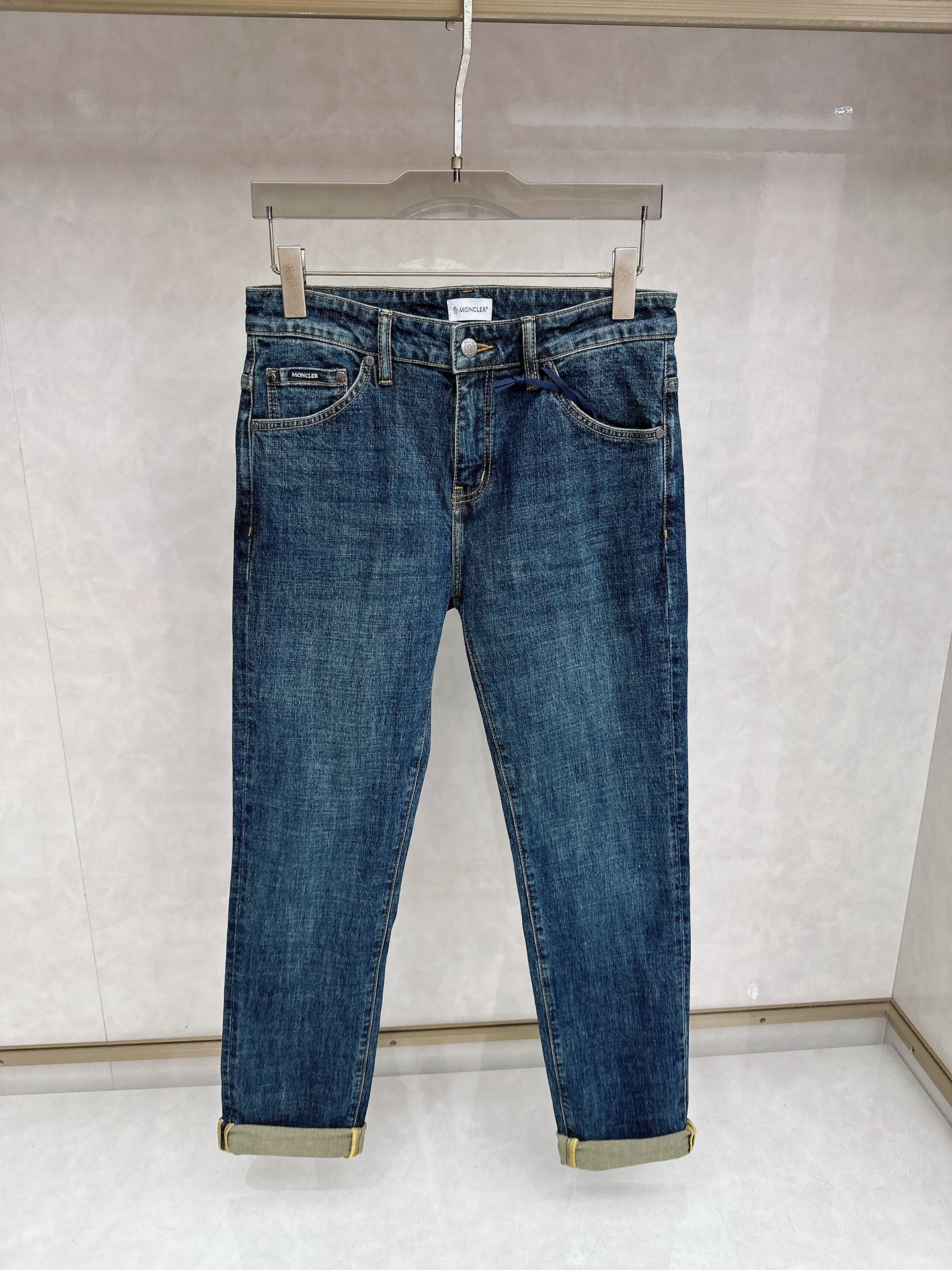 蒙口 2025秋冬🔥🔥新款现货上市，原单爆款牛仔裤👖超级定制款，原版五金，超级重工工艺，版型超赞👍细节做