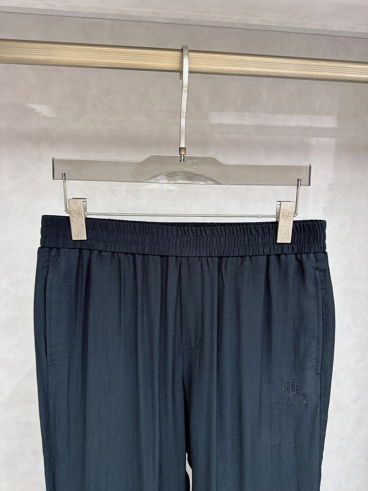 -Loro Piana 2026春夏新款新款休闲裤 高端版本！定制面料 透气舒适度高，细节无可挑剔，品牌