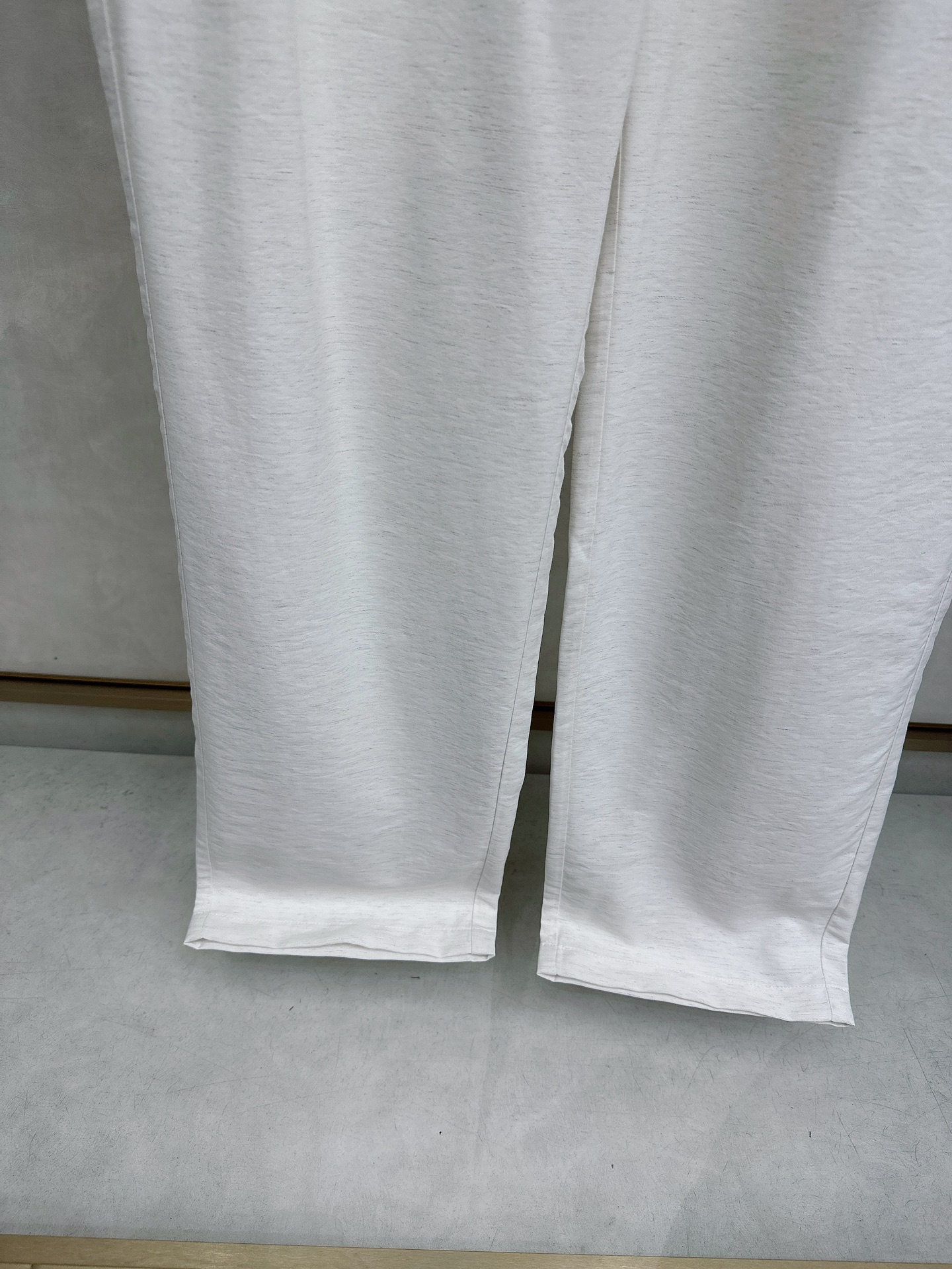 -Loro Piana 2026春夏新款新款休闲裤 高端版本！定制面料 透气舒适度高，细节无可挑剔，品牌