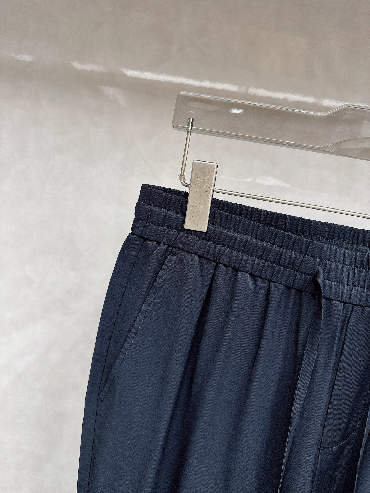 -Loro Piana 2026春夏新款新款休闲裤 高端版本！定制面料 透气舒适度高，细节无可挑剔，品牌