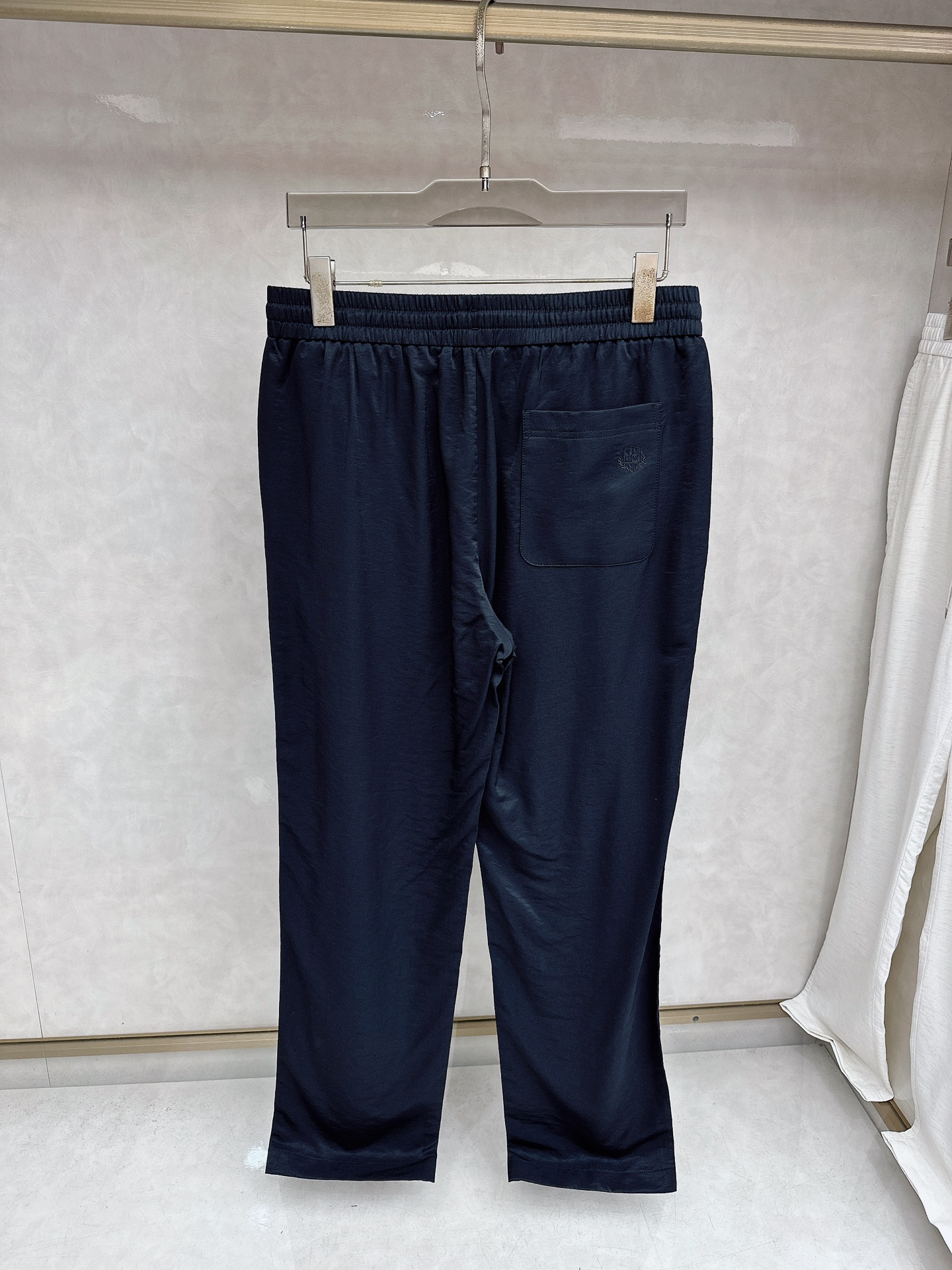 -Loro Piana 2026春夏新款新款休闲裤 高端版本！定制面料 透气舒适度高，细节无可挑剔，品牌