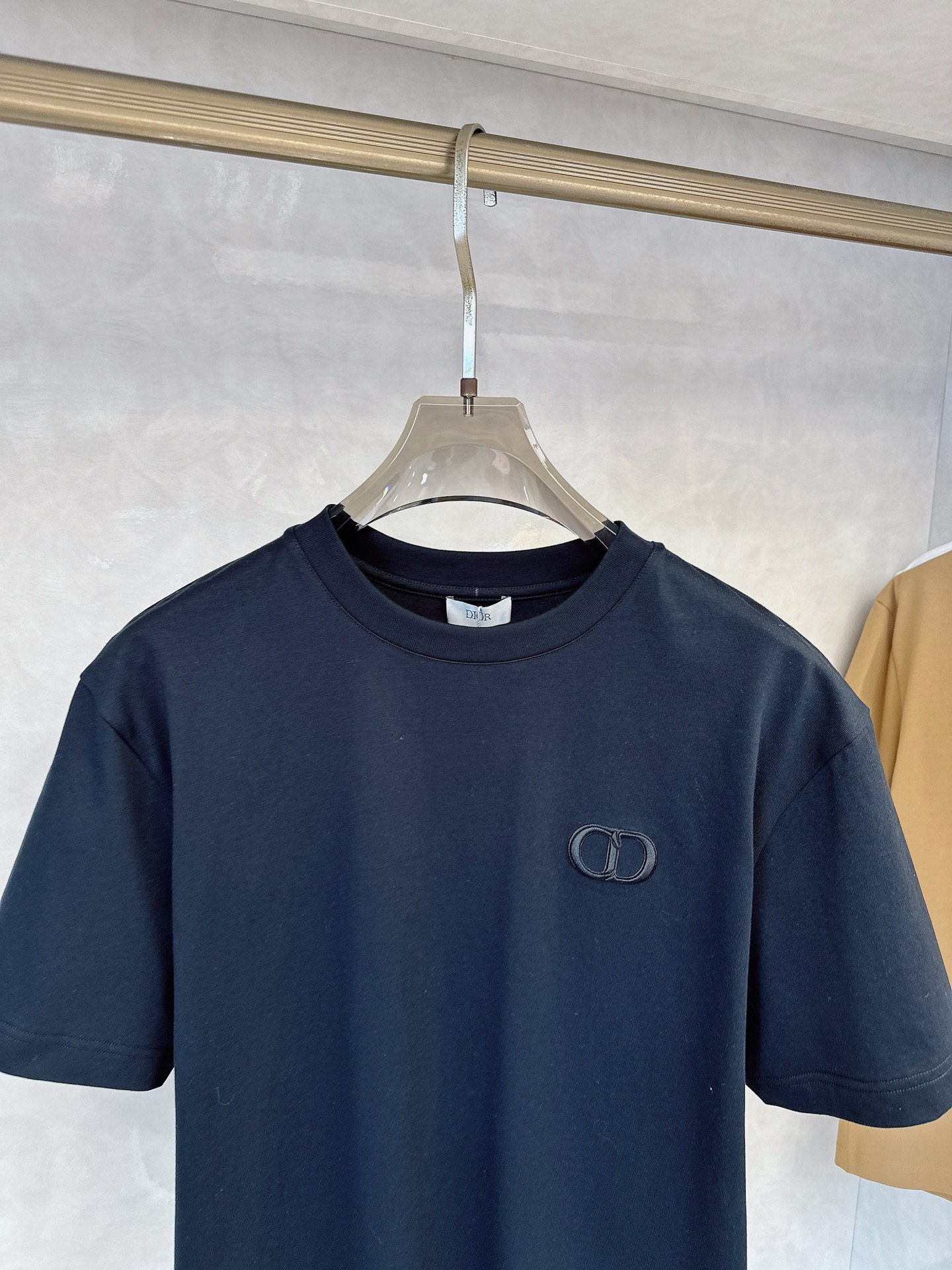Dior men Dior 2026ss New T logo — photo 3