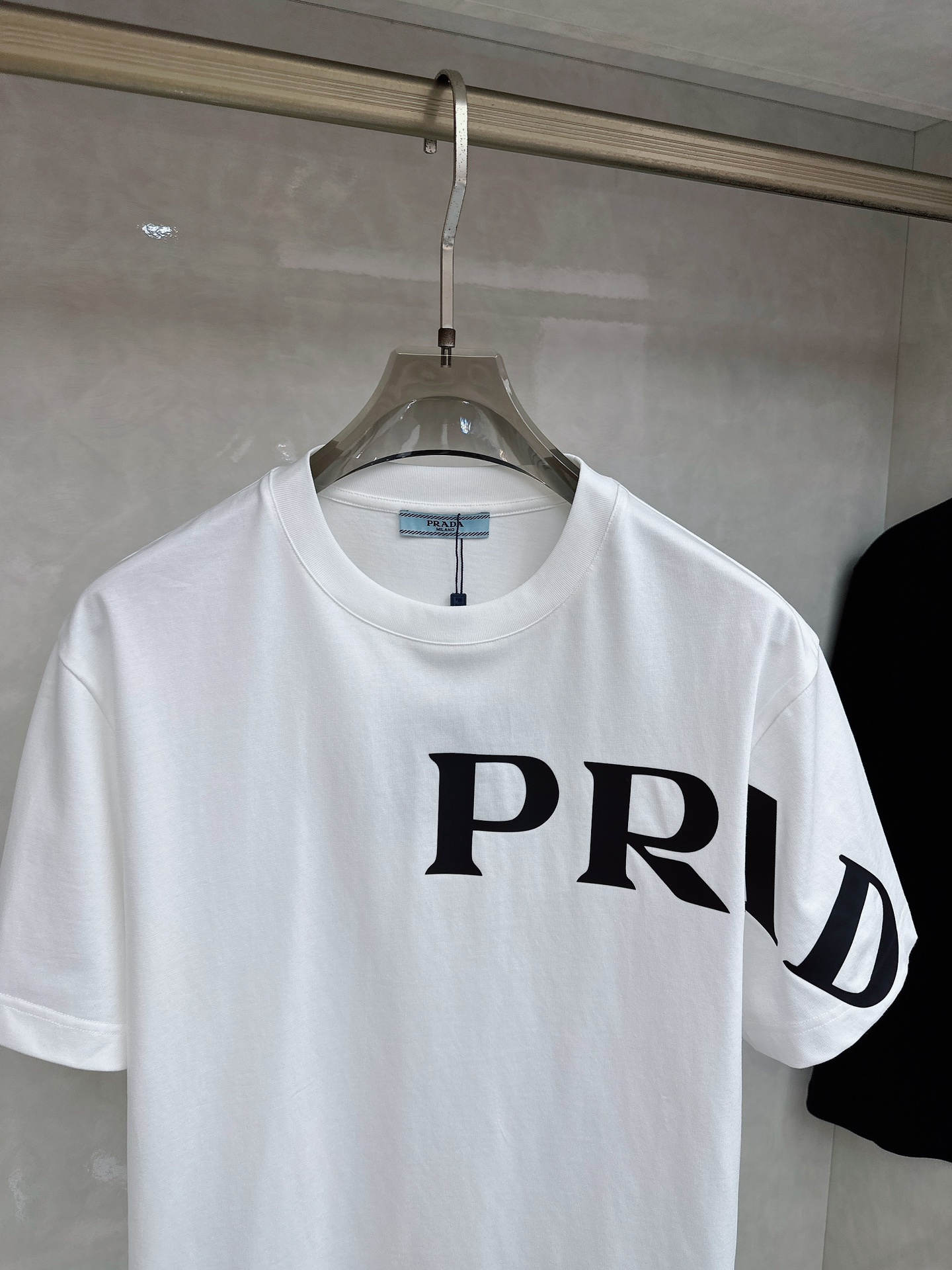 Prada 普拉达 2026ss 春夏新款首发专柜最新款短袖圆领T恤 高端订制 设计前卫时尚！品牌log