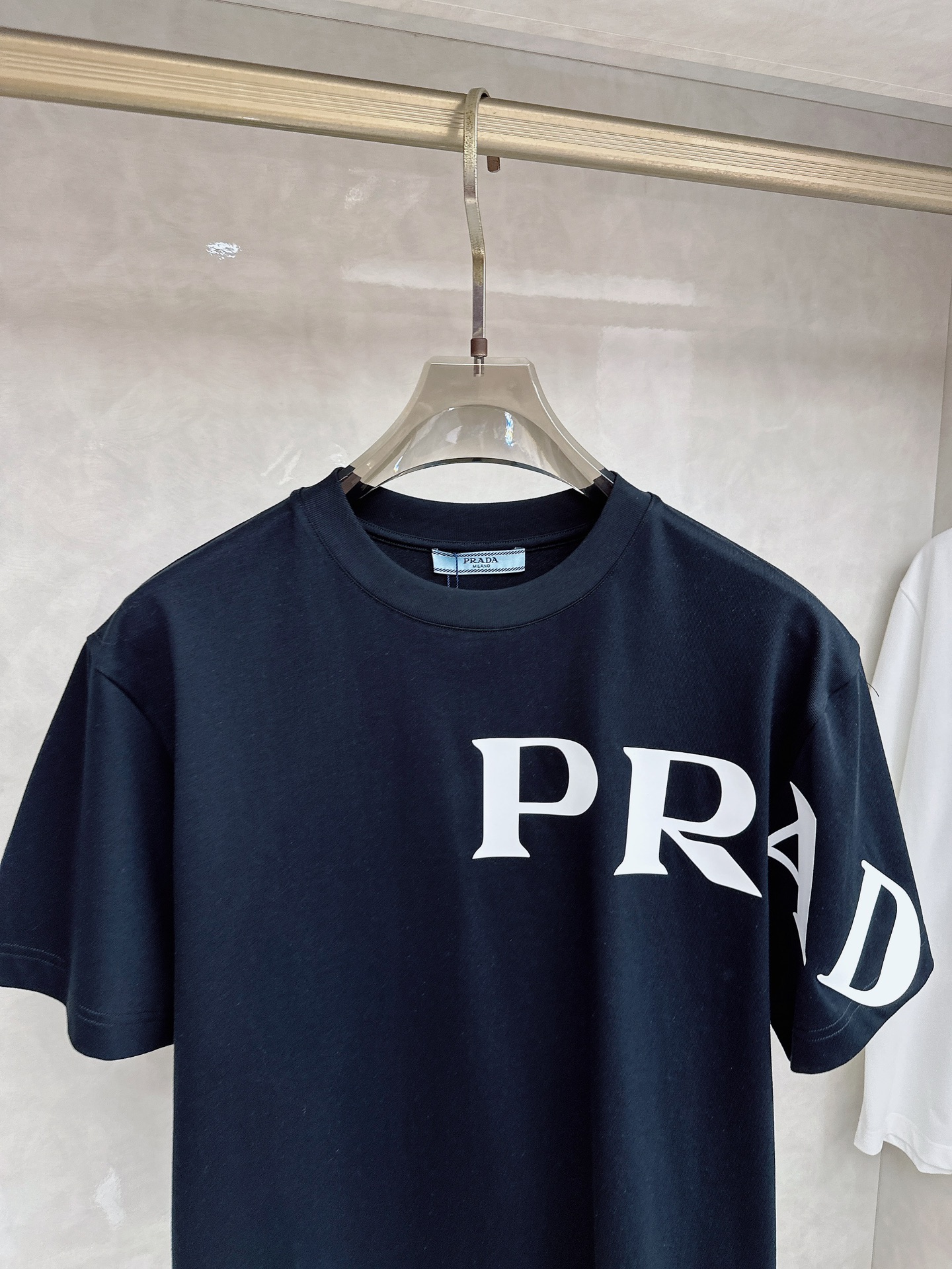 Prada 普拉达 2026ss 春夏新款首发专柜最新款短袖圆领T恤 高端订制 设计前卫时尚！品牌log