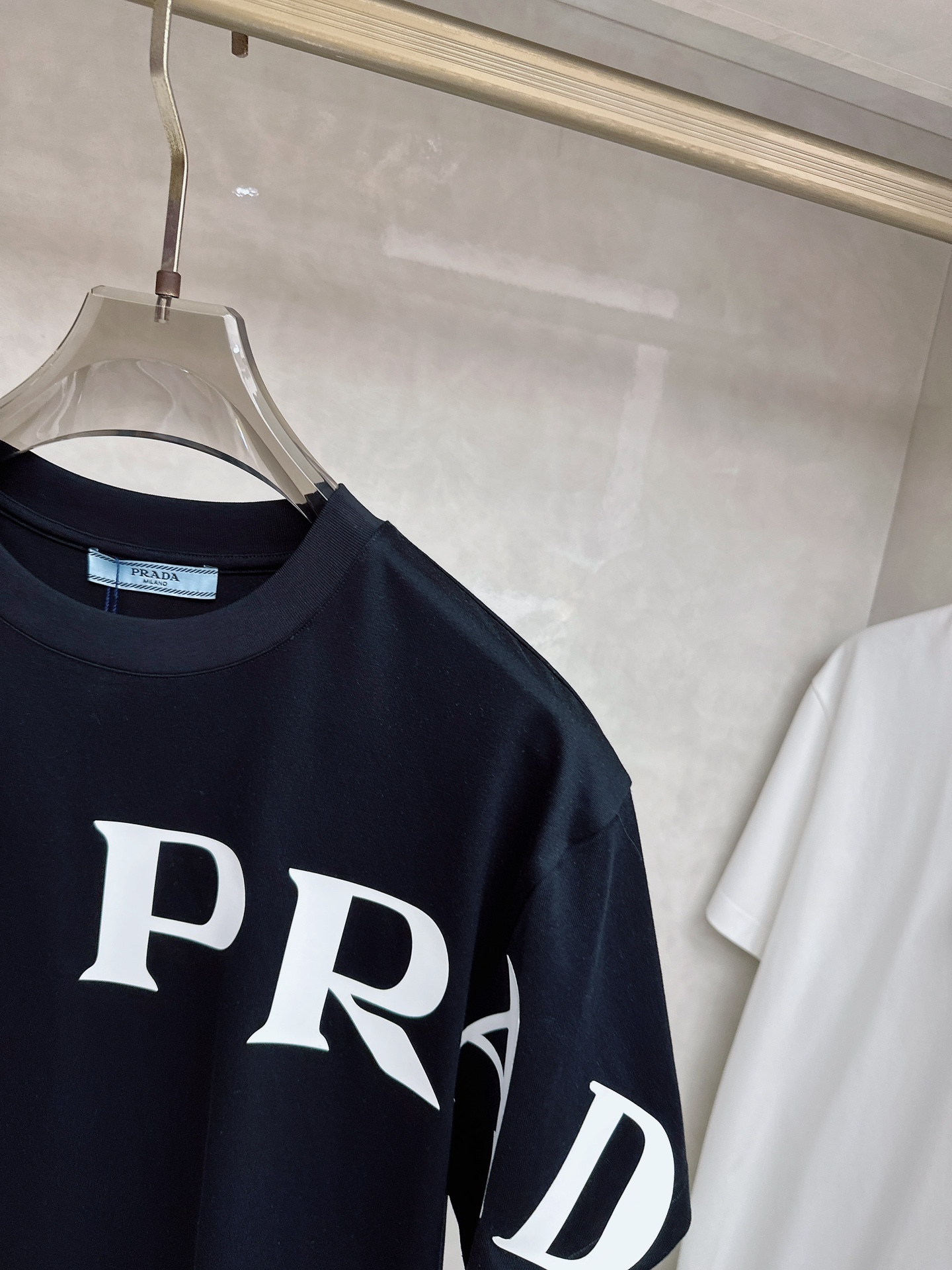 Prada 普拉达 2026ss 春夏新款首发专柜最新款短袖圆领T恤 高端订制 设计前卫时尚！品牌log