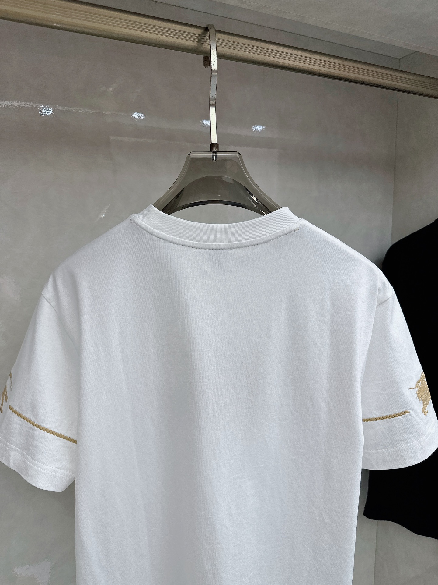 Burberry 巴宝莉 2026ss 春夏新款首发专柜最新款短袖圆领T恤 高端订制 设计前卫时尚！品牌