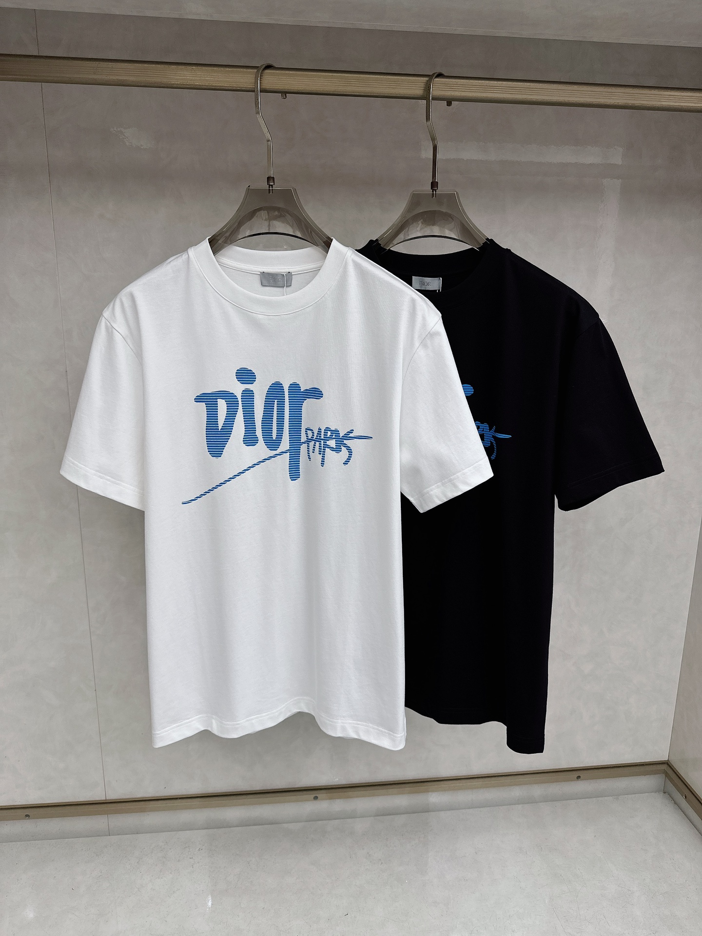 Dior 迪奥 2026ss 春夏新款首发专柜最新款短袖圆领T恤 高端订制 设计前卫时尚！品牌logo重