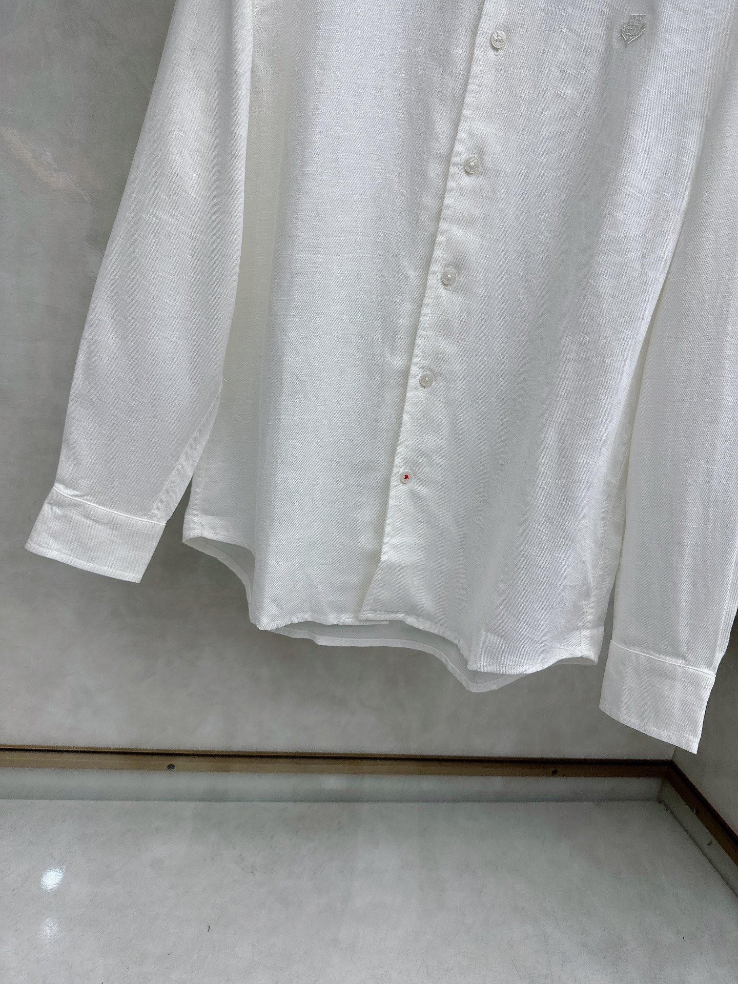 Loro piana 顶级品质Loro piana徽标刺绣亚麻长袖衬衫，三标齐全，原版定制logo刻字纽