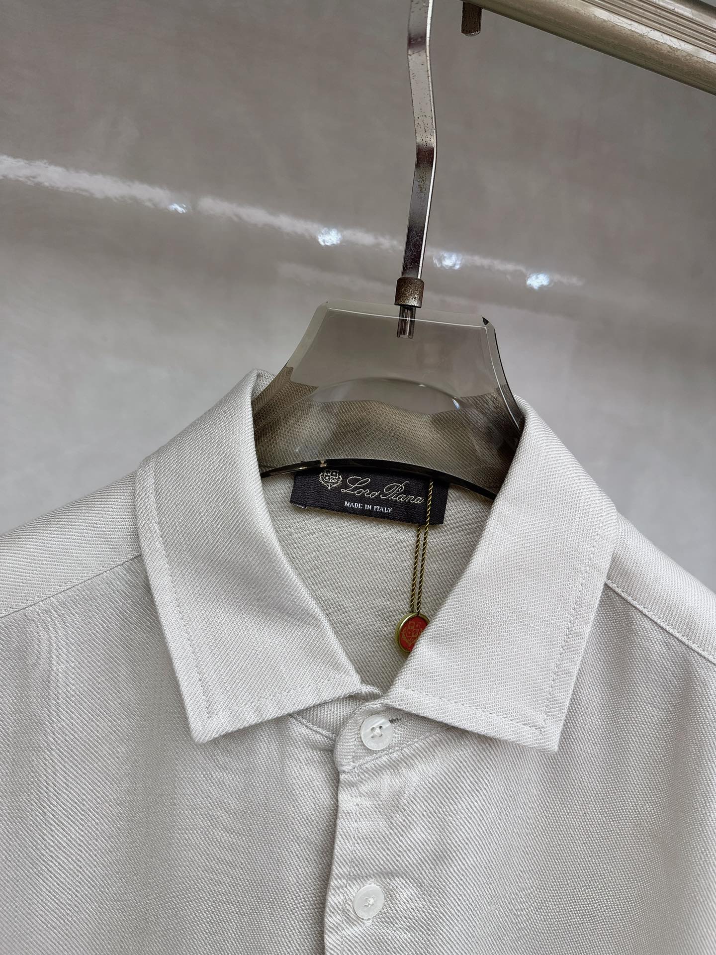Loro piana 顶级品质Loro piana徽标刺绣亚麻长袖衬衫，三标齐全，原版定制logo刻字纽