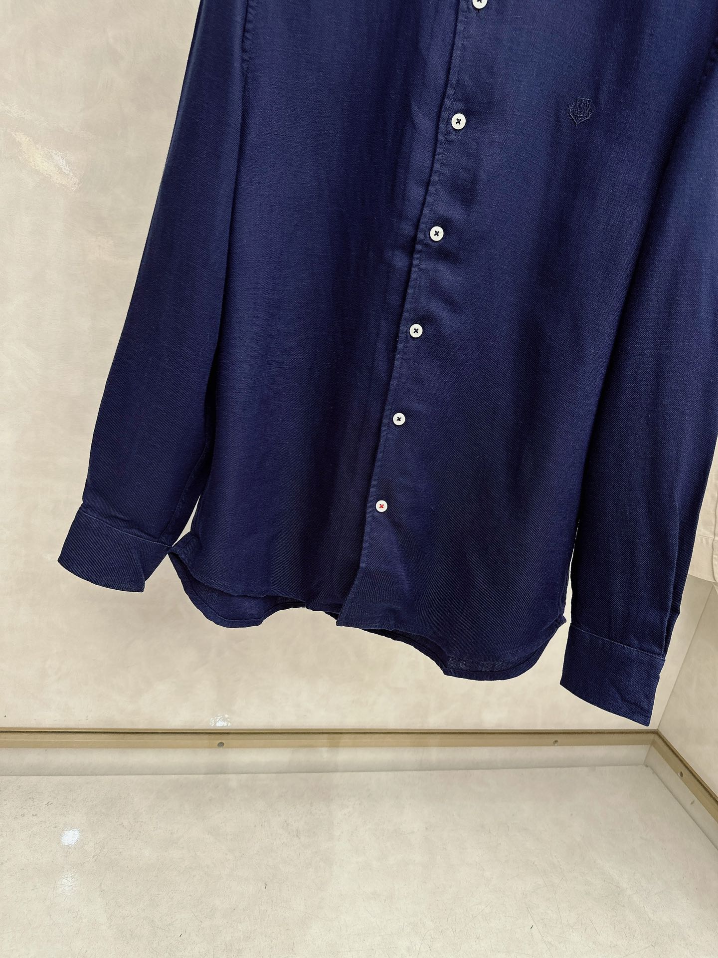 Loro piana 顶级品质Loro piana徽标刺绣亚麻长袖衬衫，三标齐全，原版定制logo刻字纽