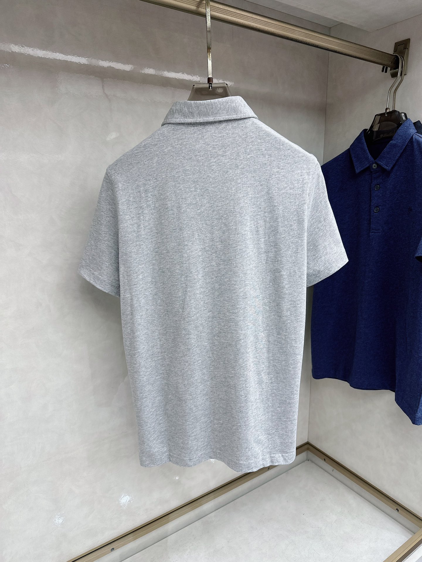 Loro piana 顶级品质Loro piana徽标刺绣衬衫领彩棉短袖T恤，三标齐全，原版定制logo