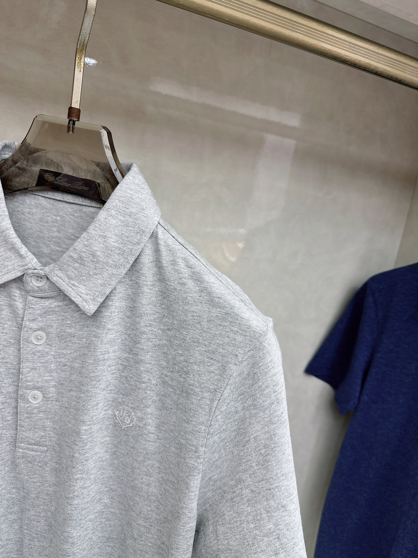 Loro piana 顶级品质Loro piana徽标刺绣衬衫领彩棉短袖T恤，三标齐全，原版定制logo