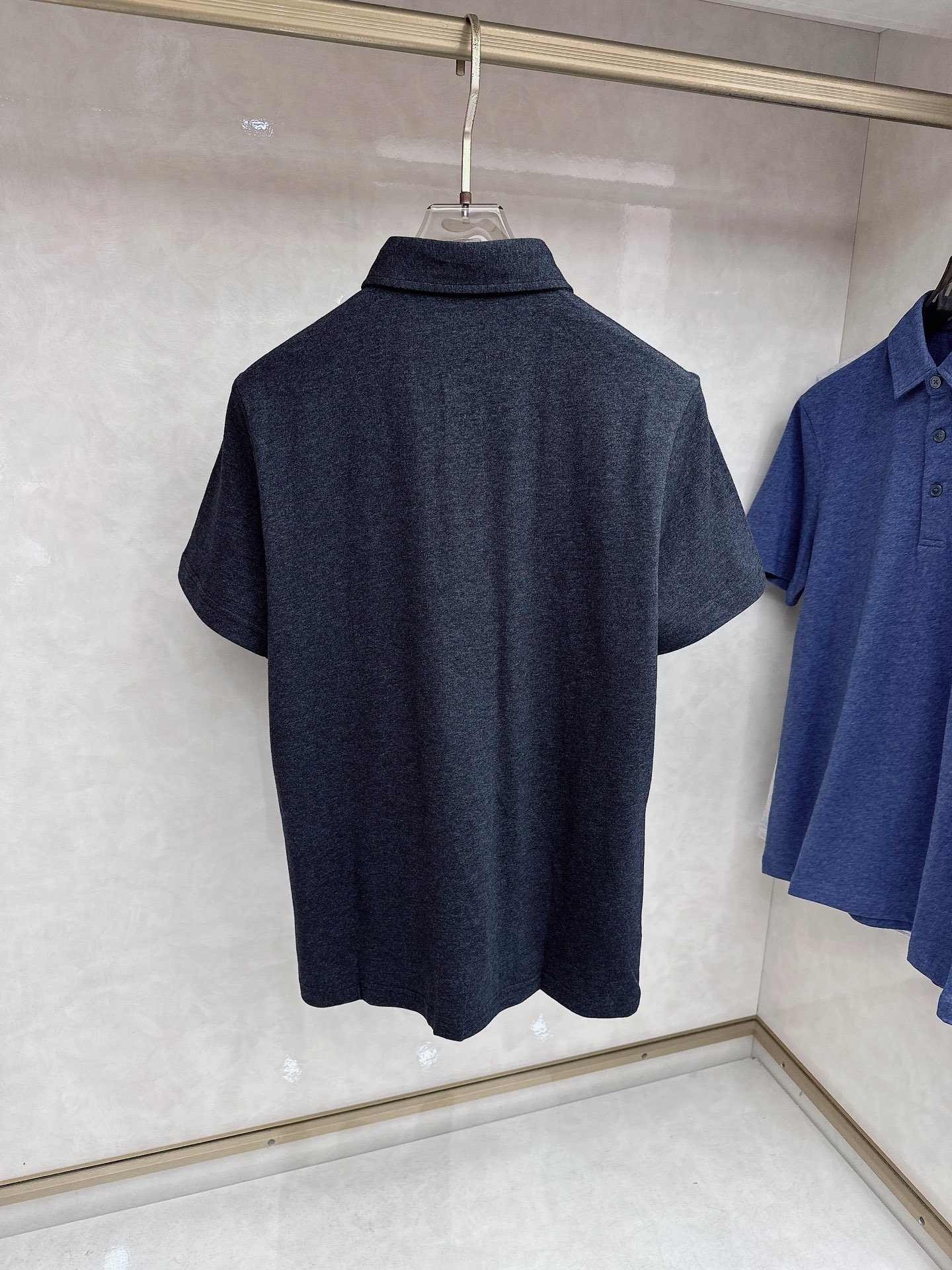 Loro piana 顶级品质Loro piana徽标刺绣衬衫领彩棉短袖T恤，三标齐全，原版定制logo