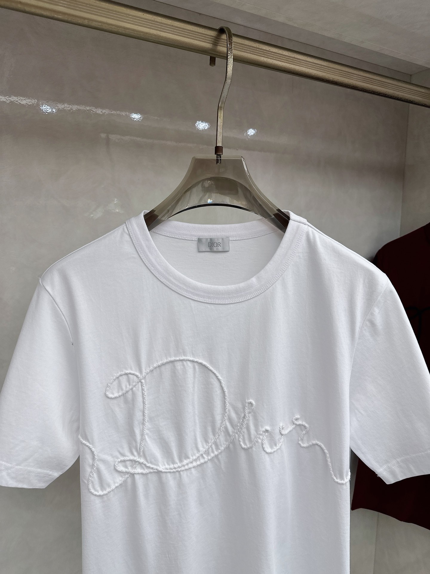 BC 2026顶级品质CD丝带刺绣圆领棉质短袖T恤，原版定织顶级220g纯棉平纹针织面料，手感如丝绸般柔