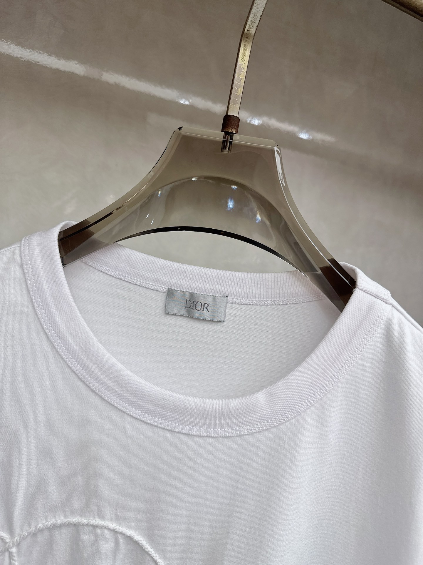 BC 2026顶级品质CD丝带刺绣圆领棉质短袖T恤，原版定织顶级220g纯棉平纹针织面料，手感如丝绸般柔