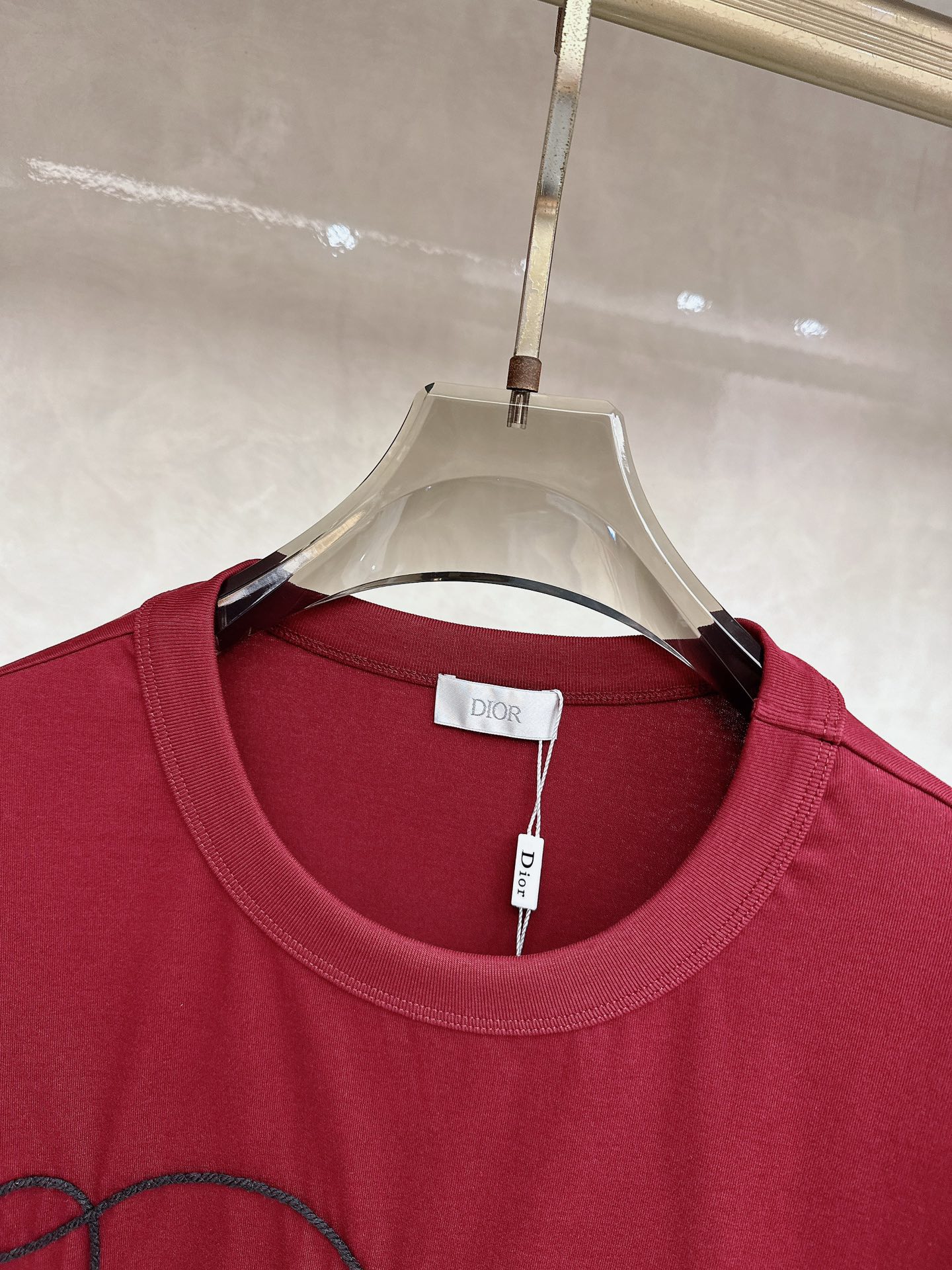 BC 2026顶级品质CD丝带刺绣圆领棉质短袖T恤，原版定织顶级220g纯棉平纹针织面料，手感如丝绸般柔