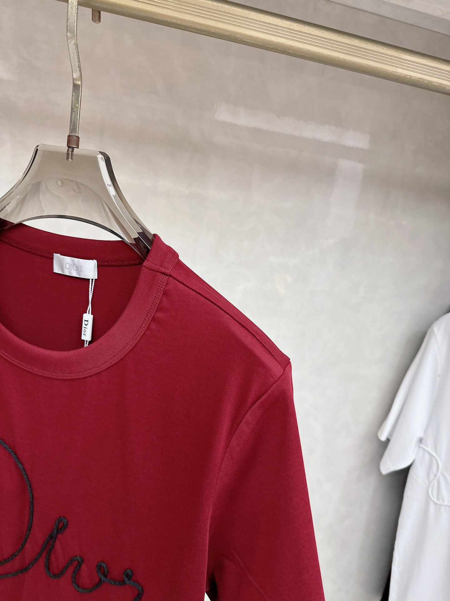 BC 2026顶级品质CD丝带刺绣圆领棉质短袖T恤，原版定织顶级220g纯棉平纹针织面料，手感如丝绸般柔