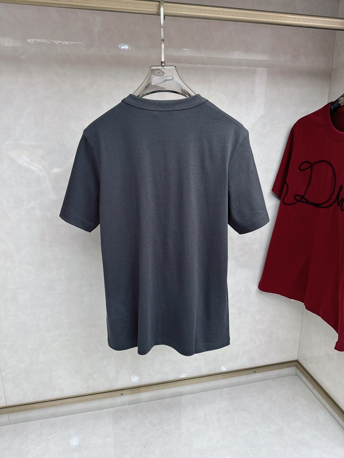 BC 2026顶级品质CD丝带刺绣圆领棉质短袖T恤，原版定织顶级220g纯棉平纹针织面料，手感如丝绸般柔