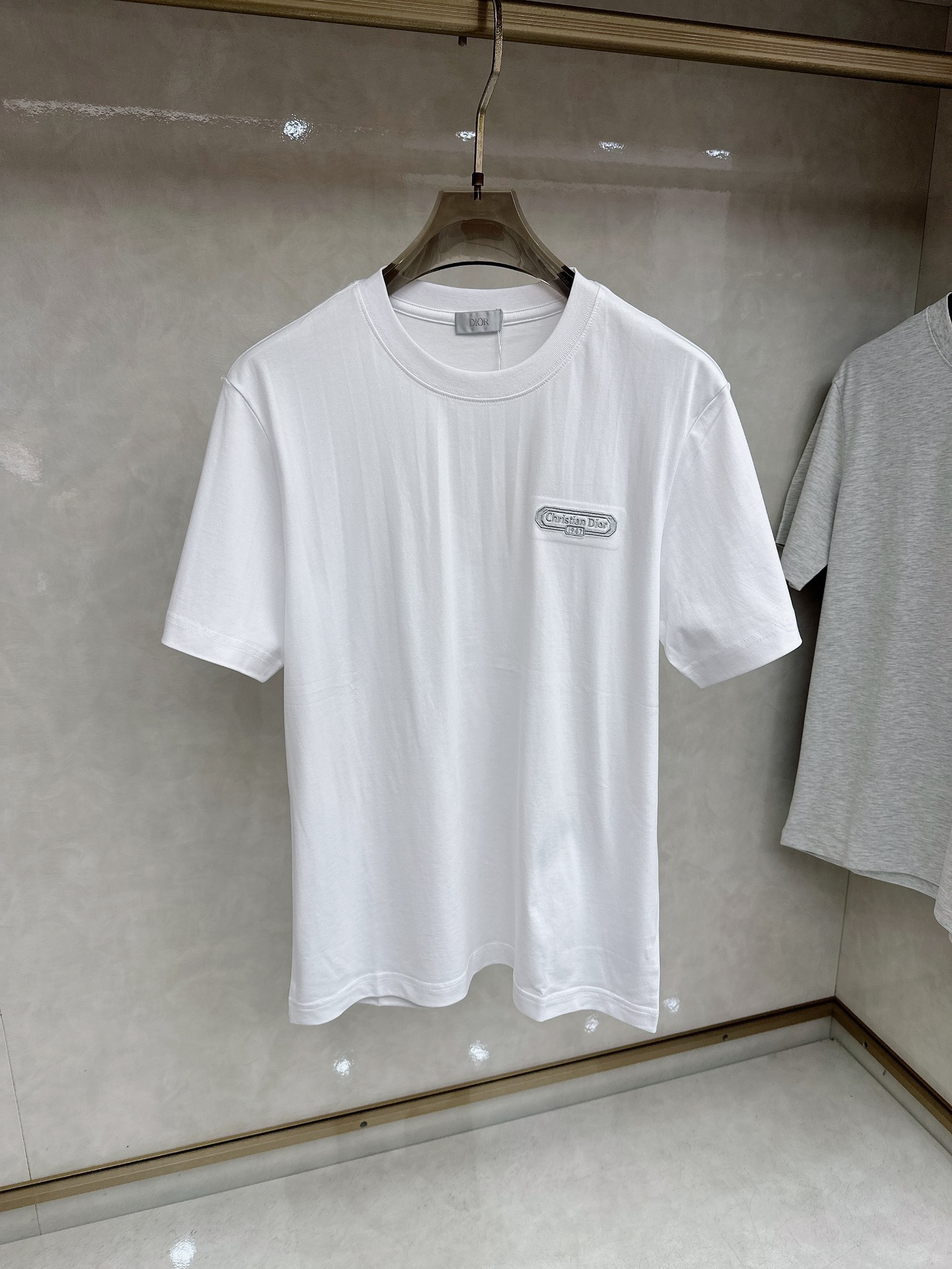 迪奥 2026顶级品质BC徽标刺绣圆领棉质短袖T恤，原版定织顶级220g纯棉平纹针织面料，手感如丝绸般柔