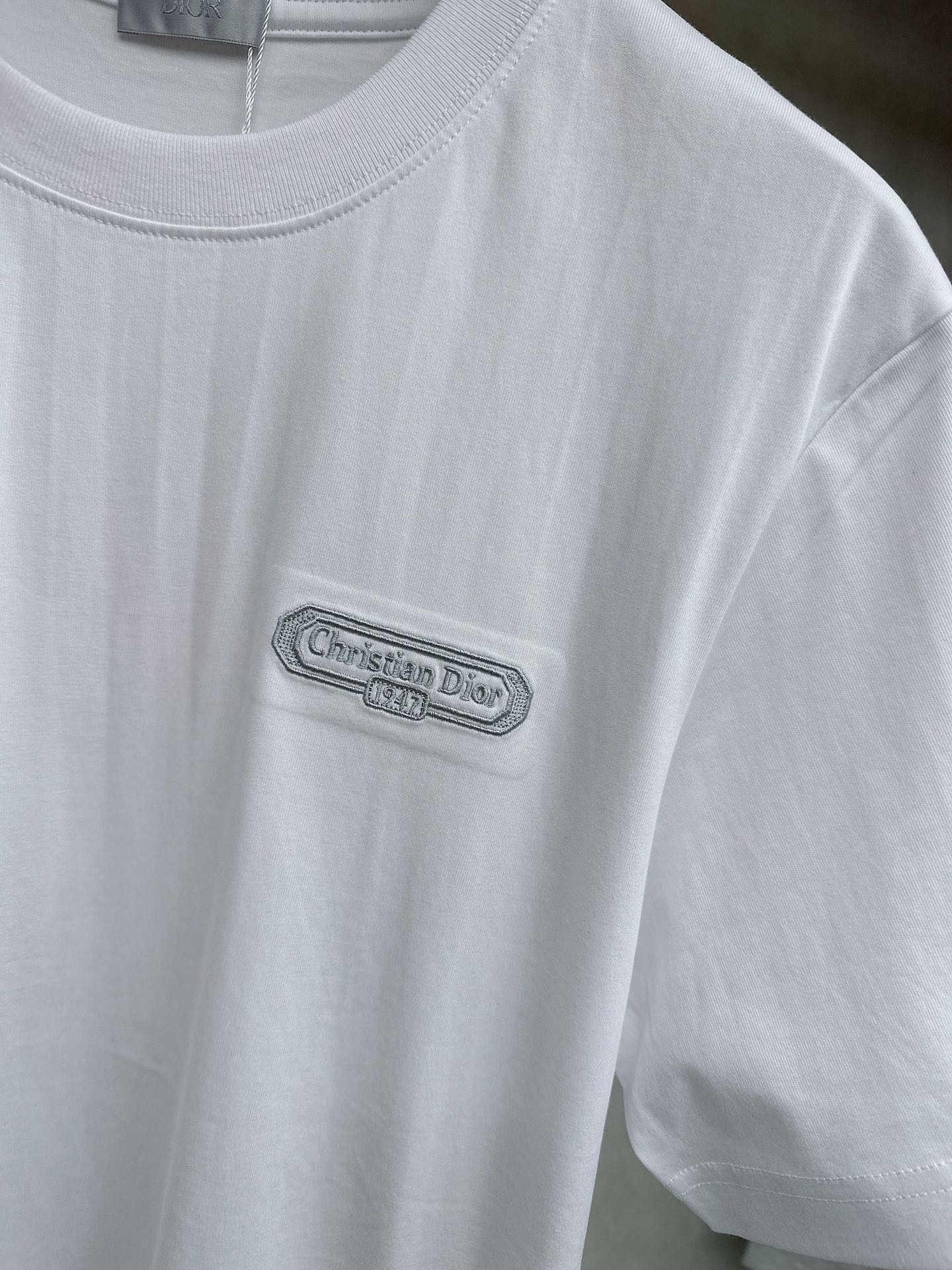 迪奥 2026顶级品质BC徽标刺绣圆领棉质短袖T恤，原版定织顶级220g纯棉平纹针织面料，手感如丝绸般柔