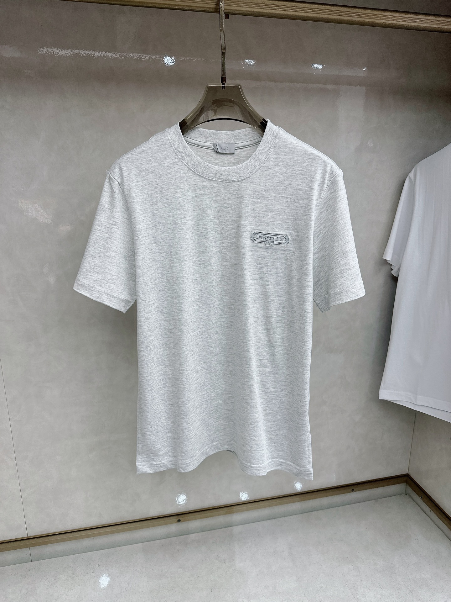 迪奥 2026顶级品质BC徽标刺绣圆领棉质短袖T恤，原版定织顶级220g纯棉平纹针织面料，手感如丝绸般柔