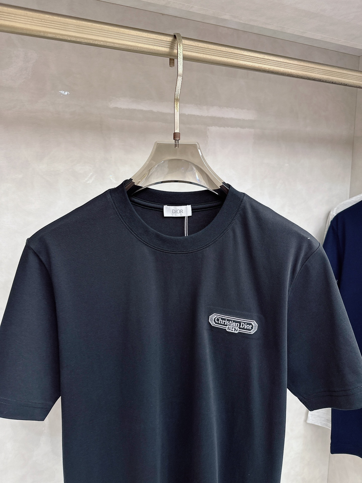 迪奥 2026顶级品质BC徽标刺绣圆领棉质短袖T恤，原版定织顶级220g纯棉平纹针织面料，手感如丝绸般柔