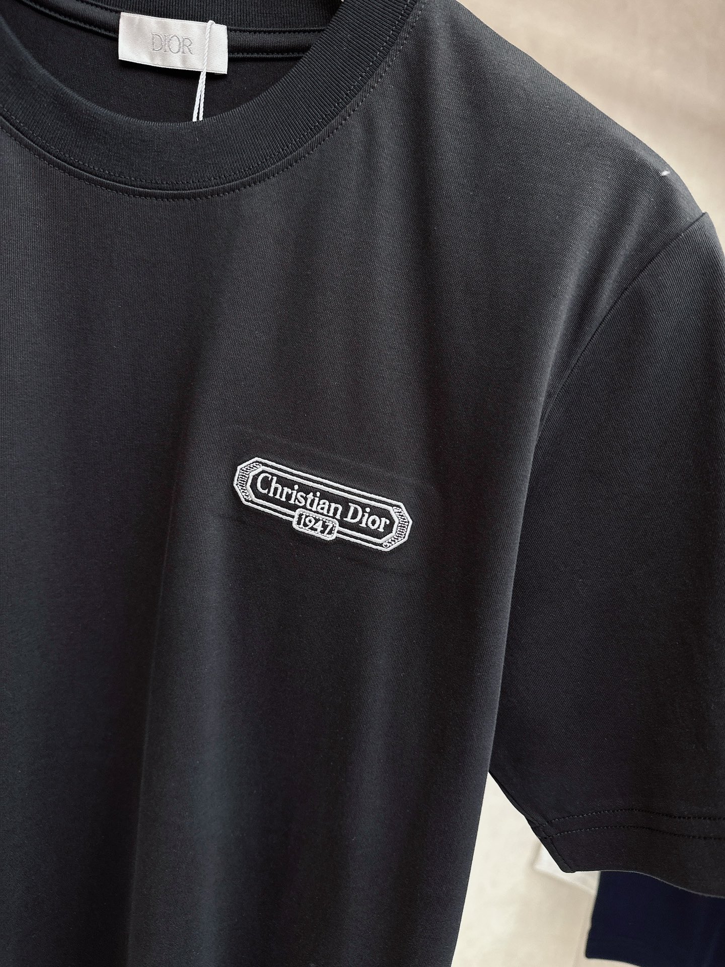 迪奥 2026顶级品质BC徽标刺绣圆领棉质短袖T恤，原版定织顶级220g纯棉平纹针织面料，手感如丝绸般柔