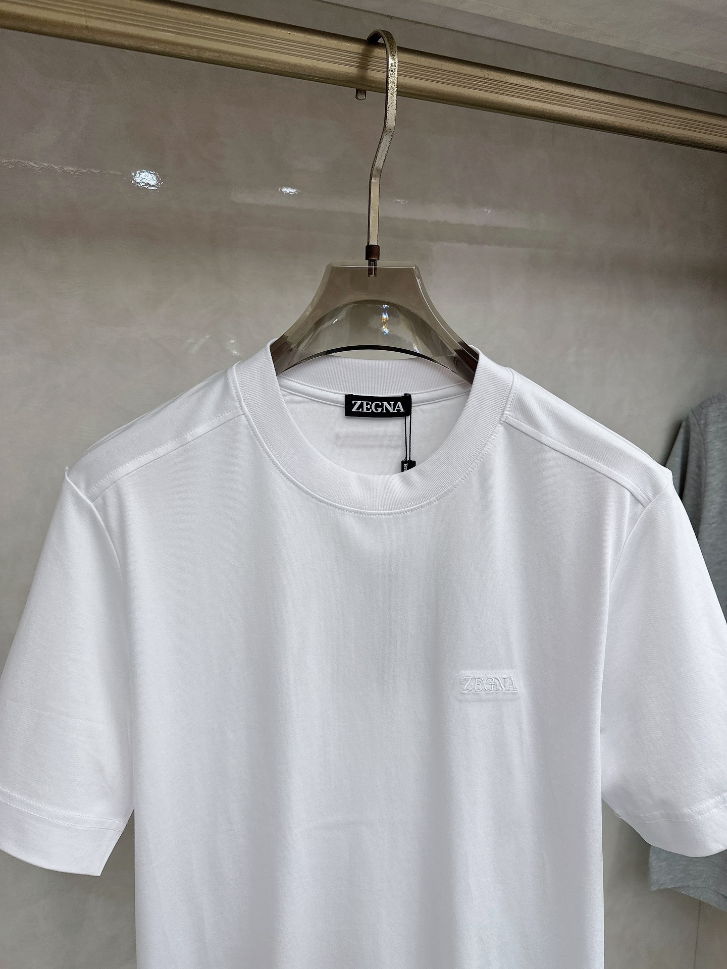 杰尼亚 2026顶级品质logo刺绣圆领棉质短袖T恤，原版定织顶级220g纯棉平纹针织面料，手感如丝绸般