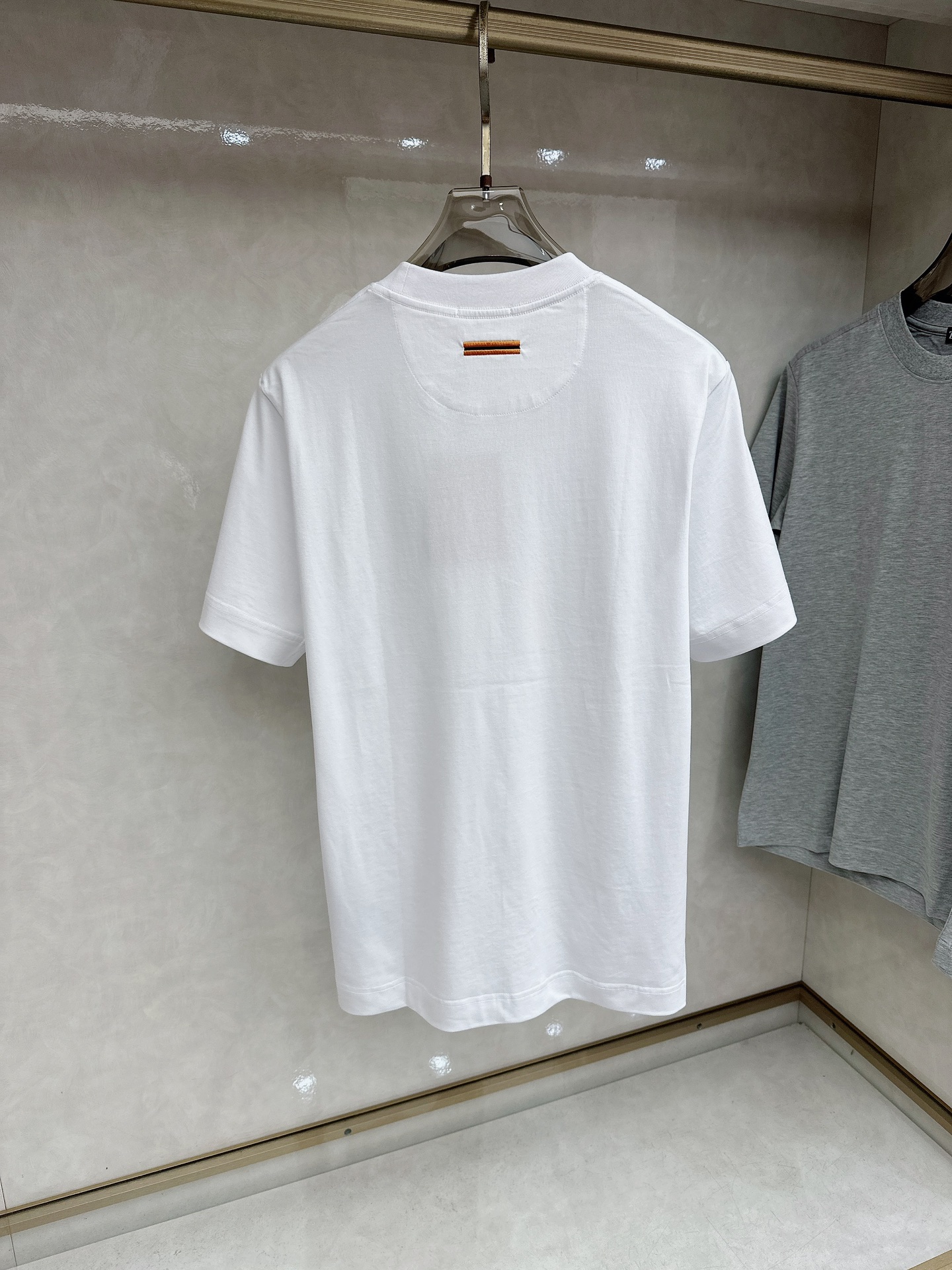 杰尼亚 2026顶级品质logo刺绣圆领棉质短袖T恤，原版定织顶级220g纯棉平纹针织面料，手感如丝绸般