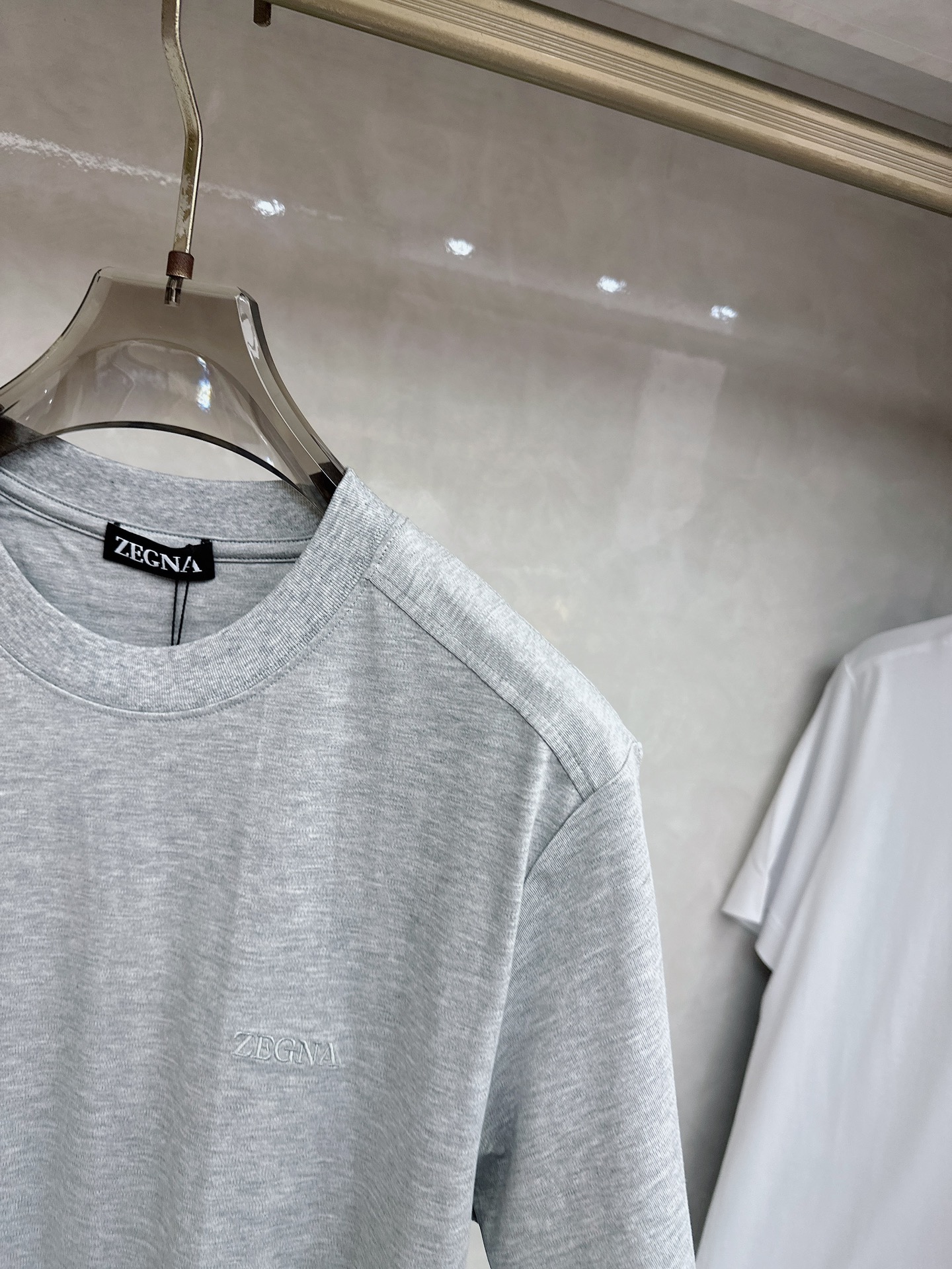 杰尼亚 2026顶级品质logo刺绣圆领棉质短袖T恤，原版定织顶级220g纯棉平纹针织面料，手感如丝绸般