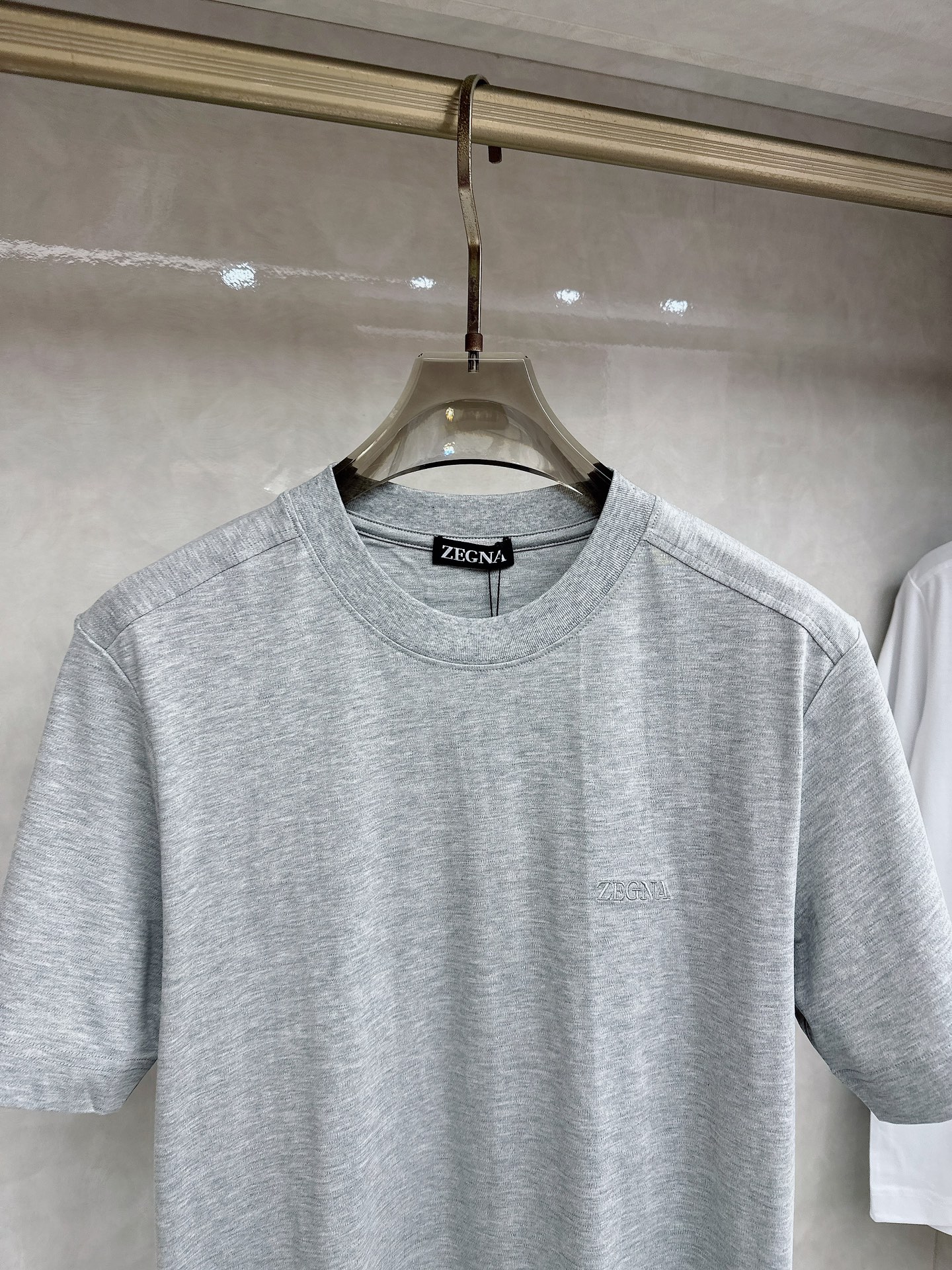 杰尼亚 2026顶级品质logo刺绣圆领棉质短袖T恤，原版定织顶级220g纯棉平纹针织面料，手感如丝绸般