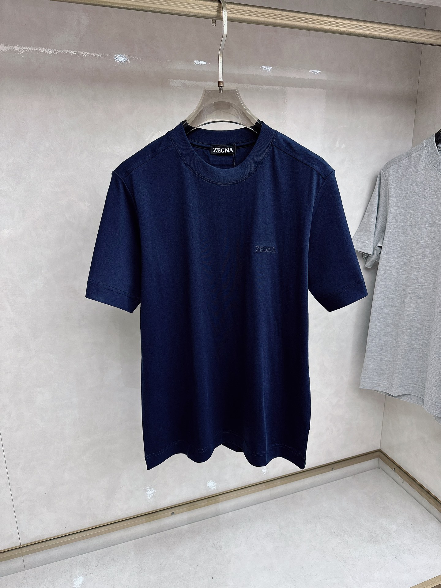 杰尼亚 2026顶级品质logo刺绣圆领棉质短袖T恤，原版定织顶级220g纯棉平纹针织面料，手感如丝绸般