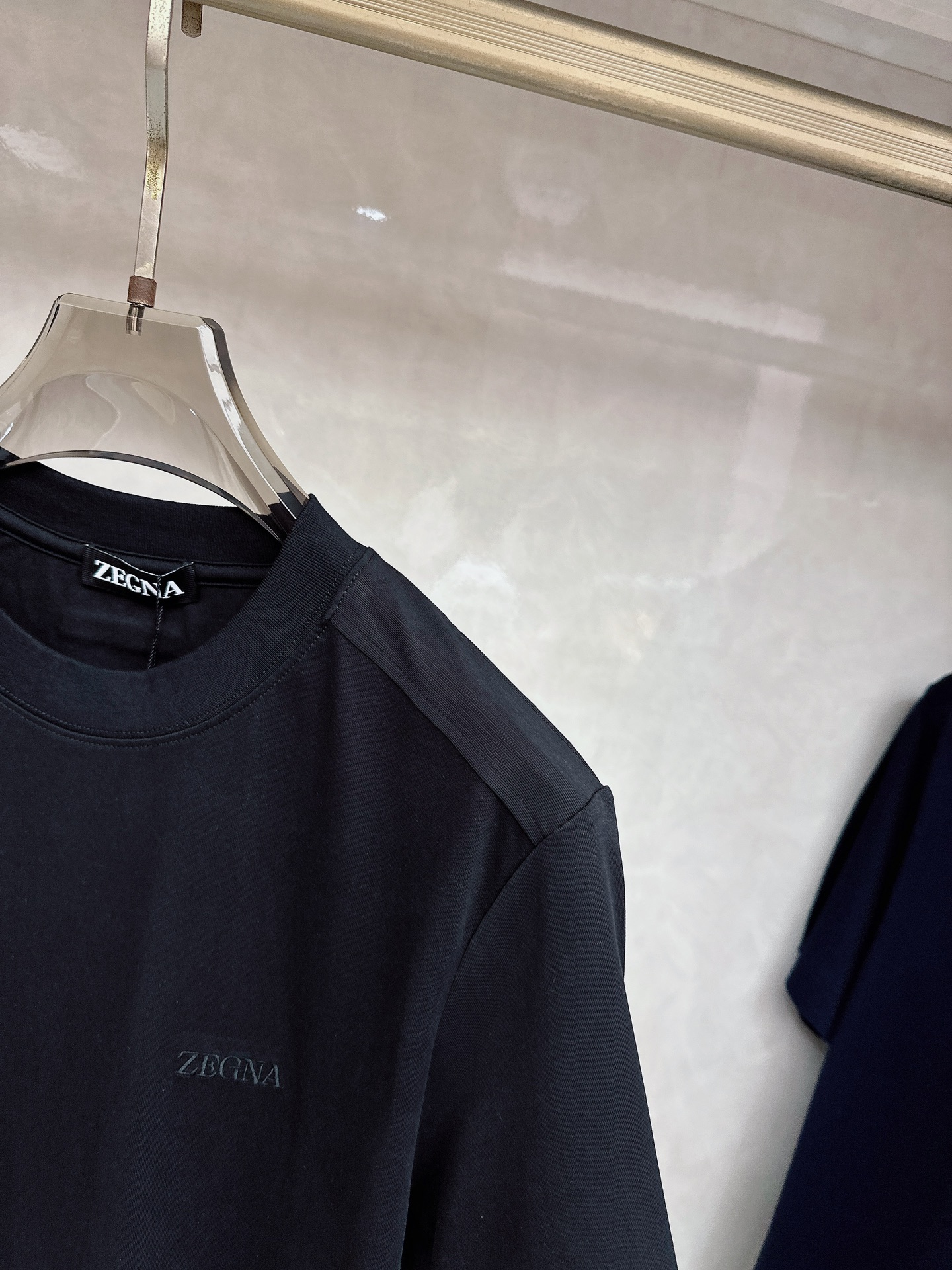 杰尼亚 2026顶级品质logo刺绣圆领棉质短袖T恤，原版定织顶级220g纯棉平纹针织面料，手感如丝绸般