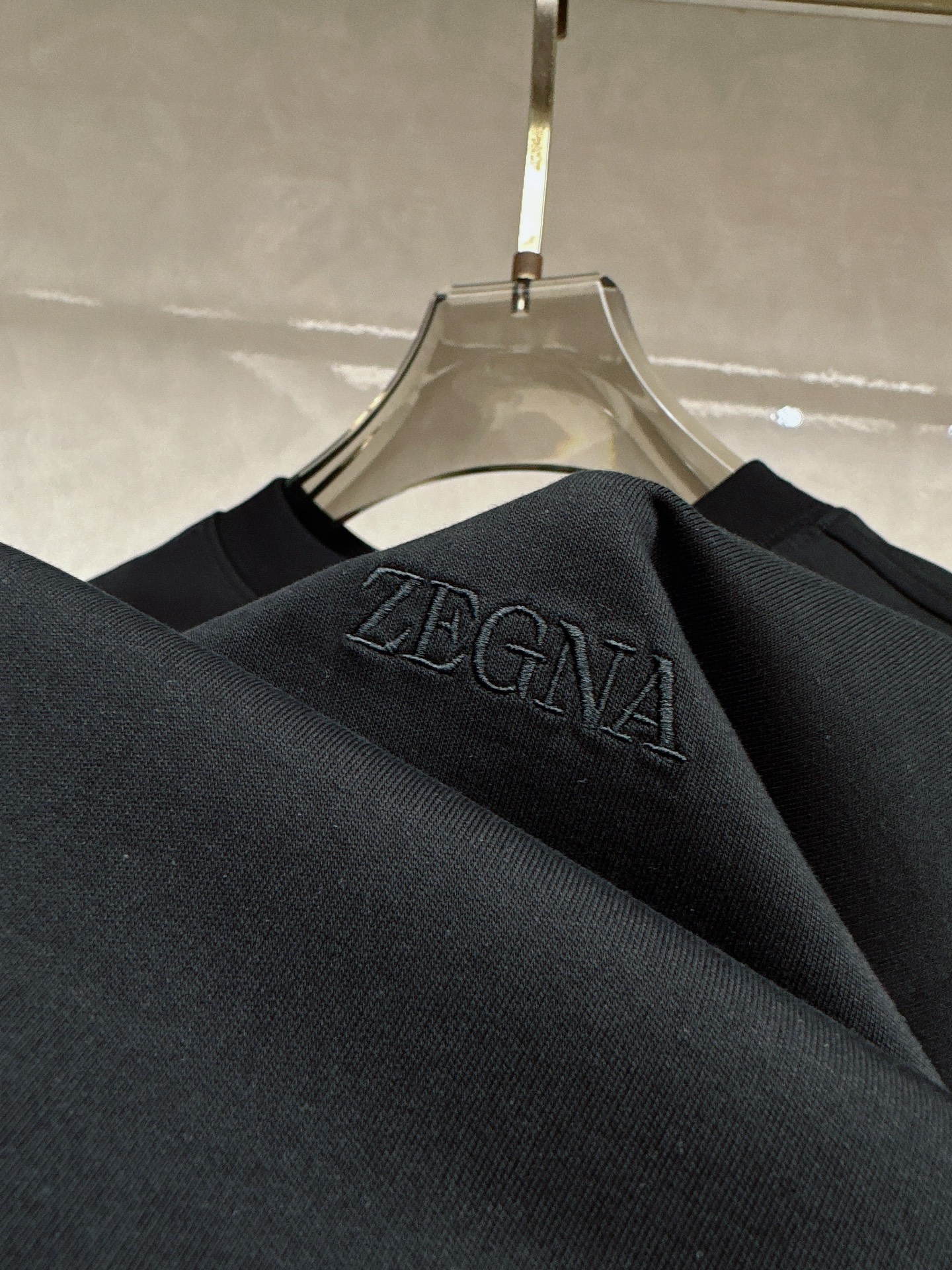 杰尼亚 2026顶级品质logo刺绣圆领棉质短袖T恤，原版定织顶级220g纯棉平纹针织面料，手感如丝绸般