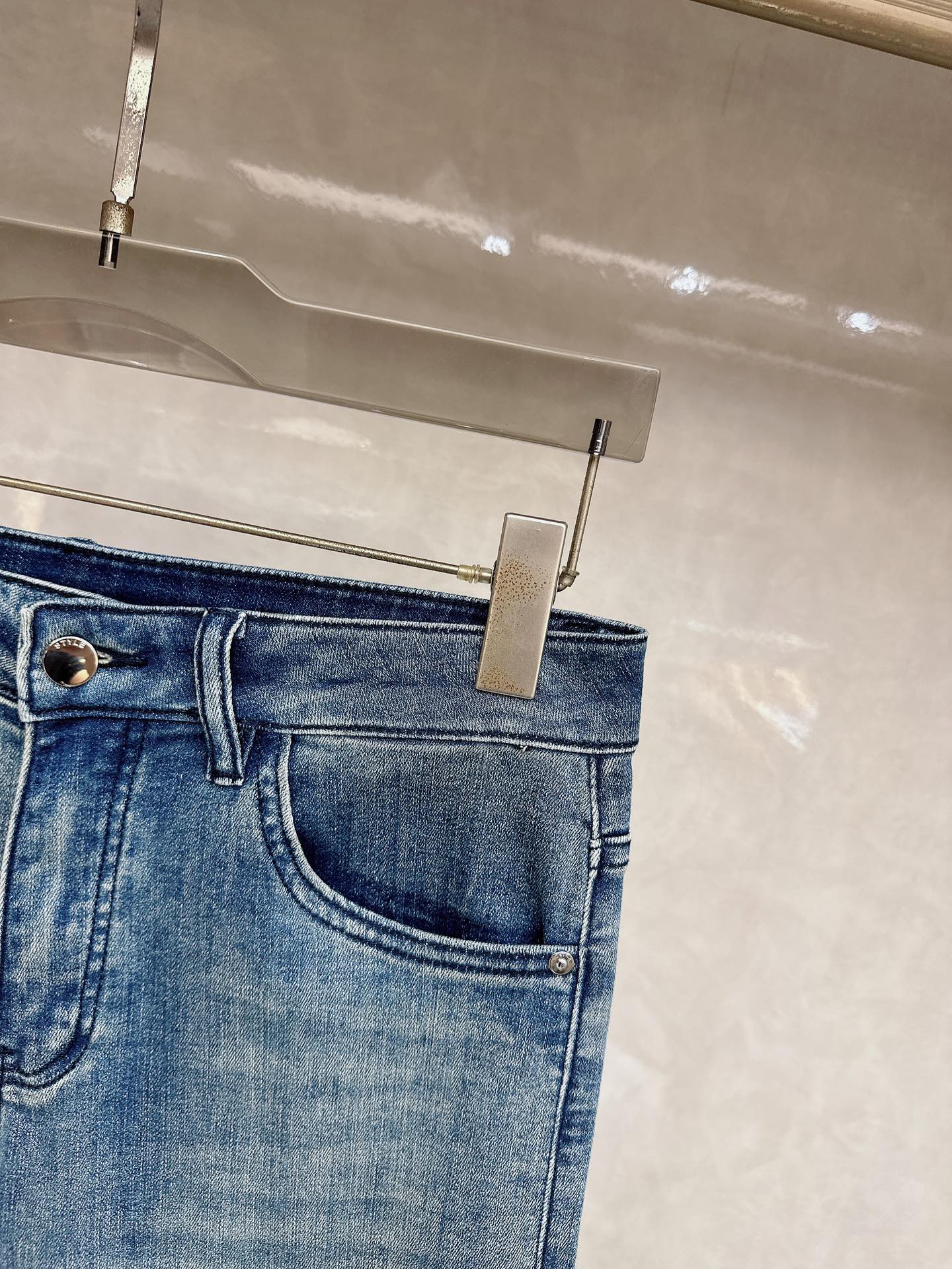 克罗心 2026春夏最新推出男士休闲牛仔裤新品！重工水洗牛仔裤！定制面料和一般牛仔布料比起来，更加柔软舒