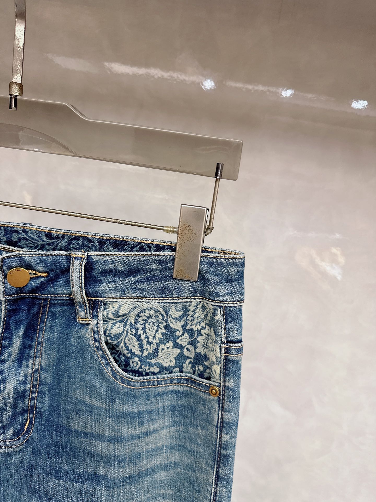 DG 2026春夏最新推出男士休闲牛仔裤新品！重工水洗牛仔裤！定制面料和一般牛仔布料比起来，更加柔软舒适