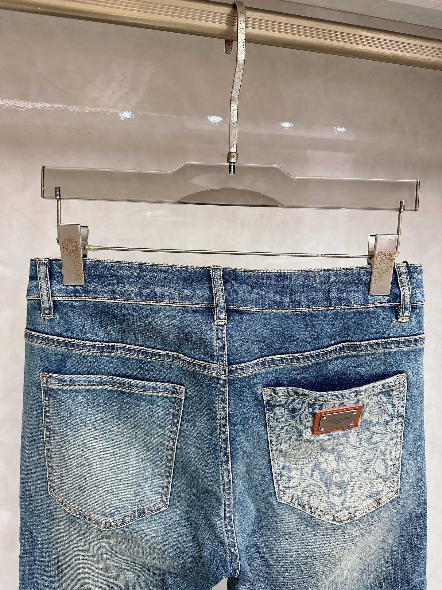 DG 2026春夏最新推出男士休闲牛仔裤新品！重工水洗牛仔裤！定制面料和一般牛仔布料比起来，更加柔软舒适